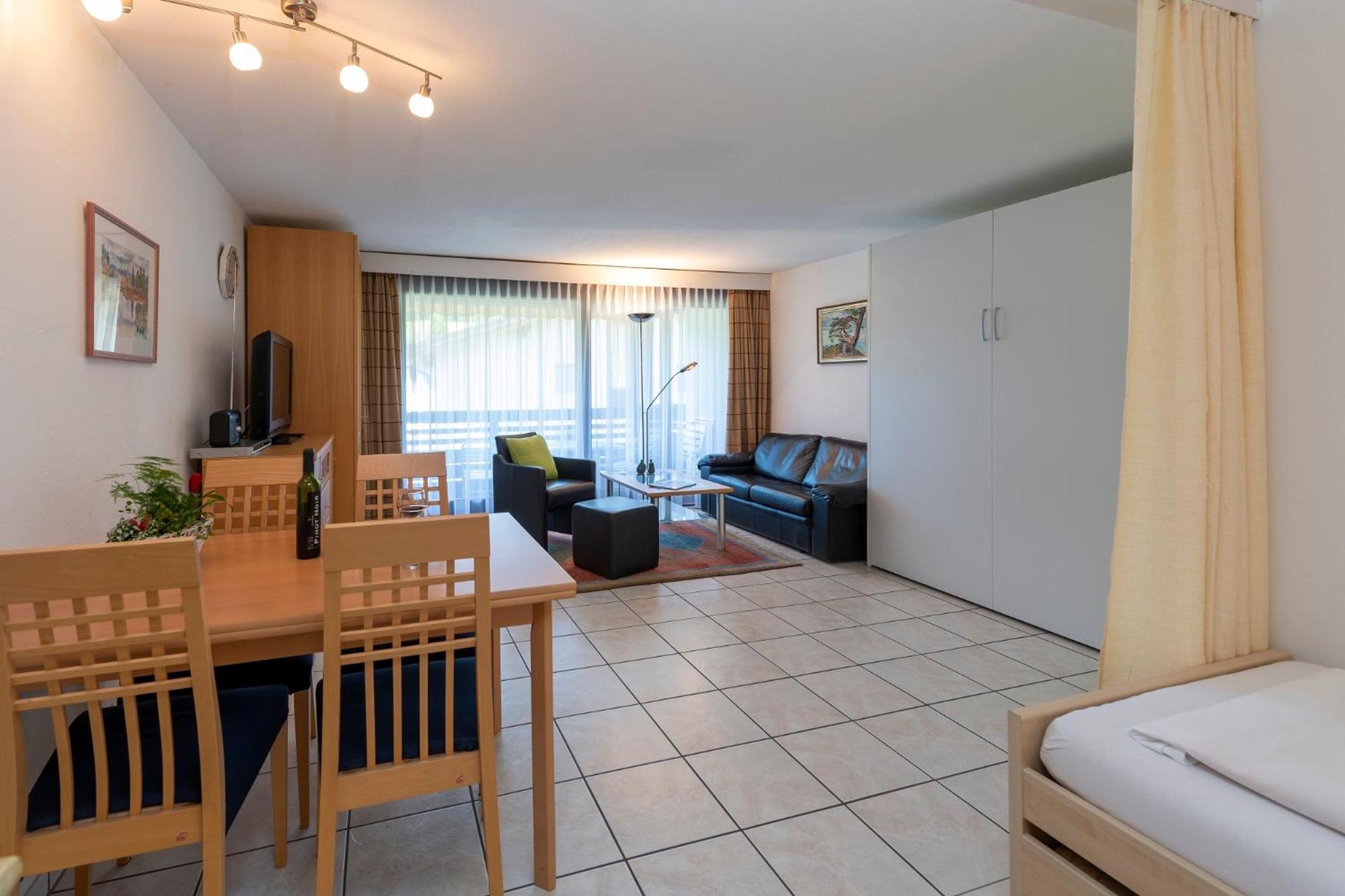 Studio Apartment - No. 33 photo 2