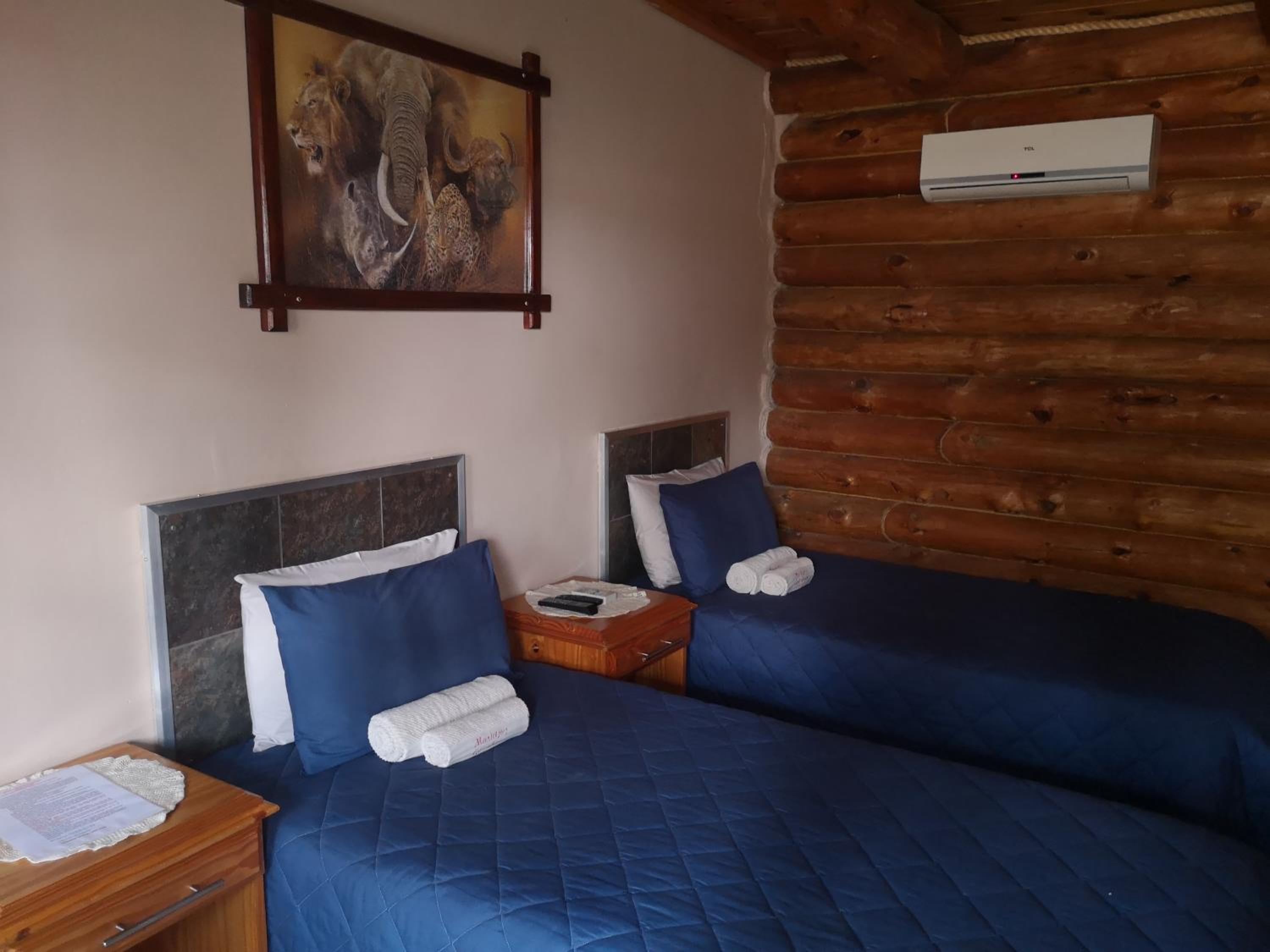 Standard Double Room - Photo 9