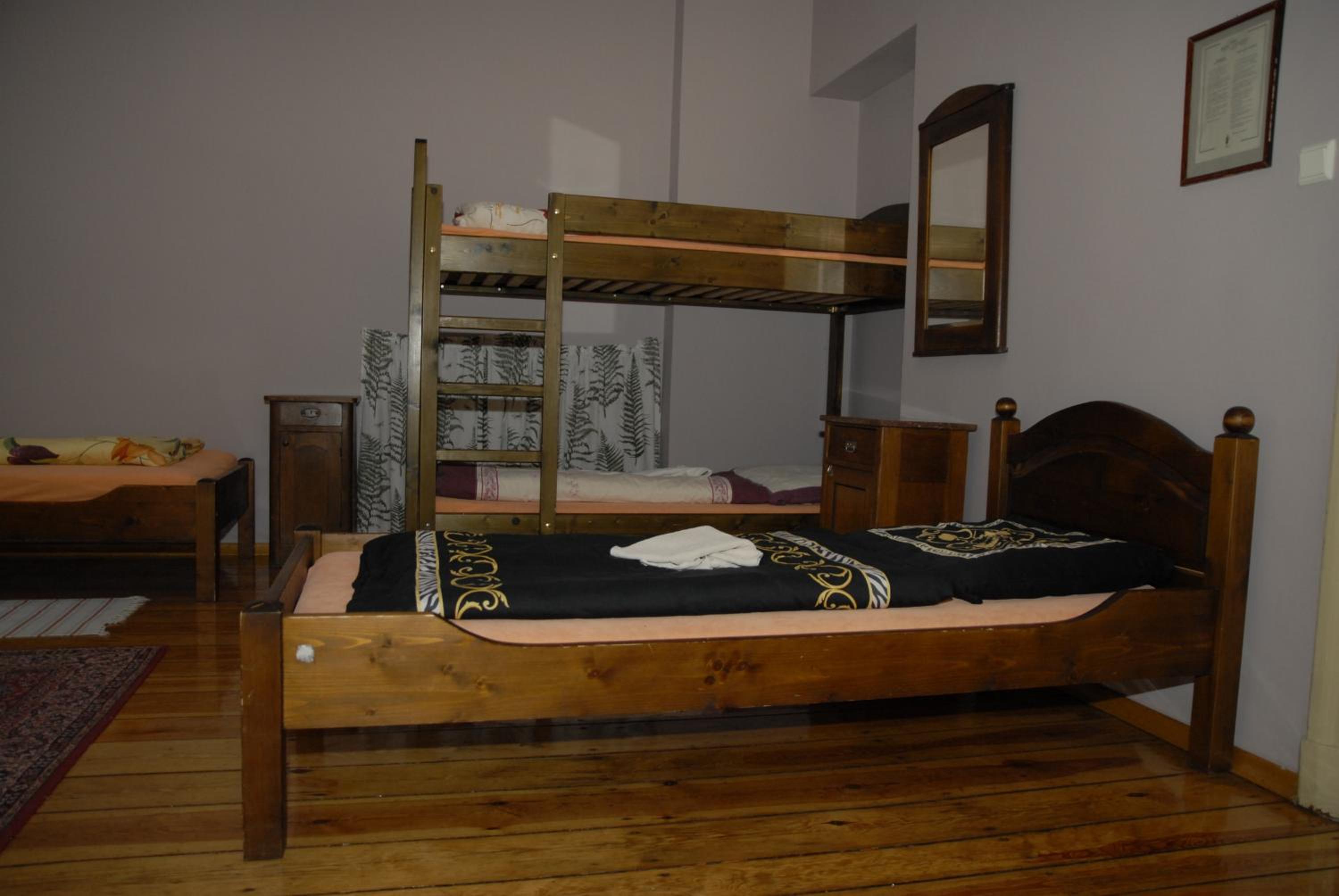 Bed in 8-Bed Female Dormitory Room photo 2