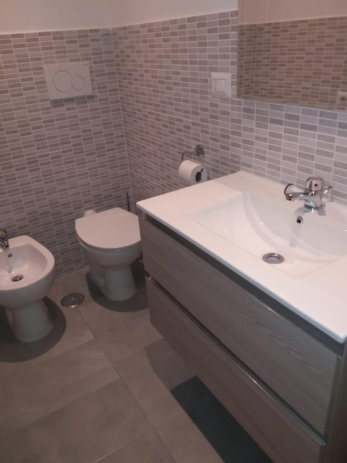 One-Bedroom Apartment - Photo 8