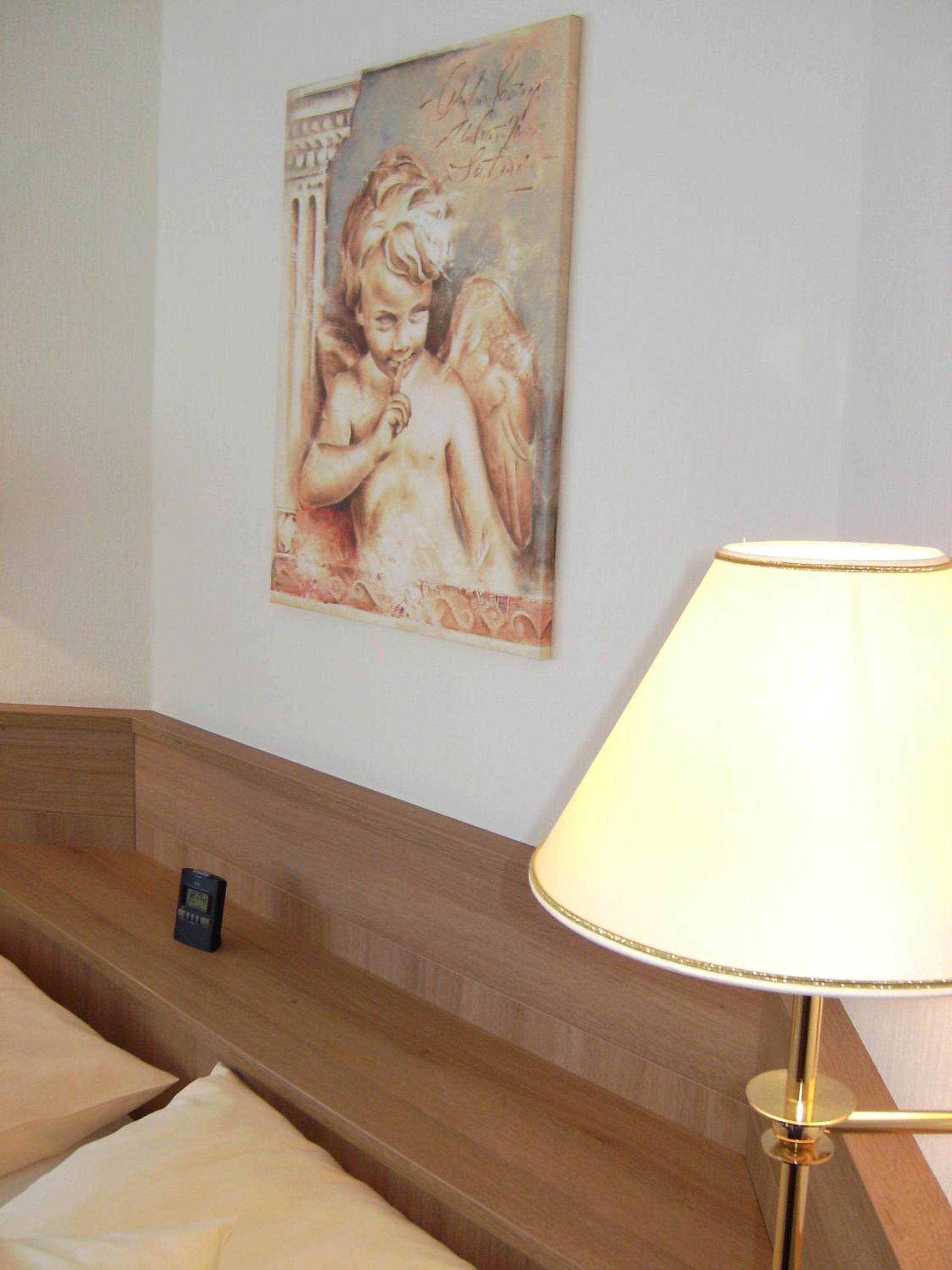 Double Room - Photo 5