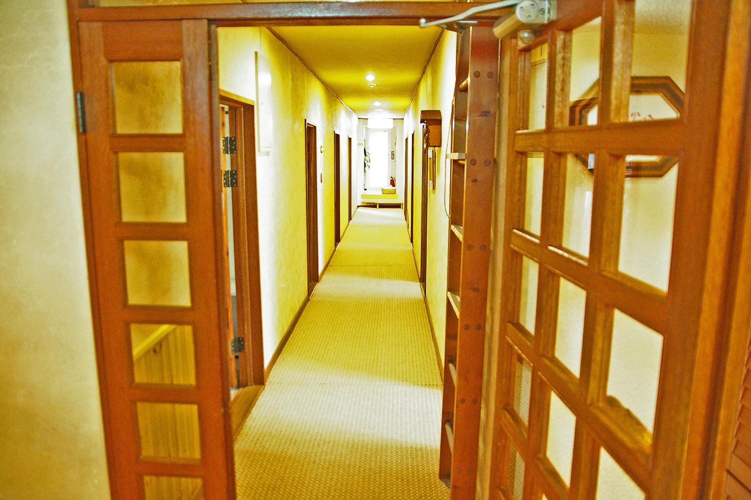 Twin Room with Shared Bathroom