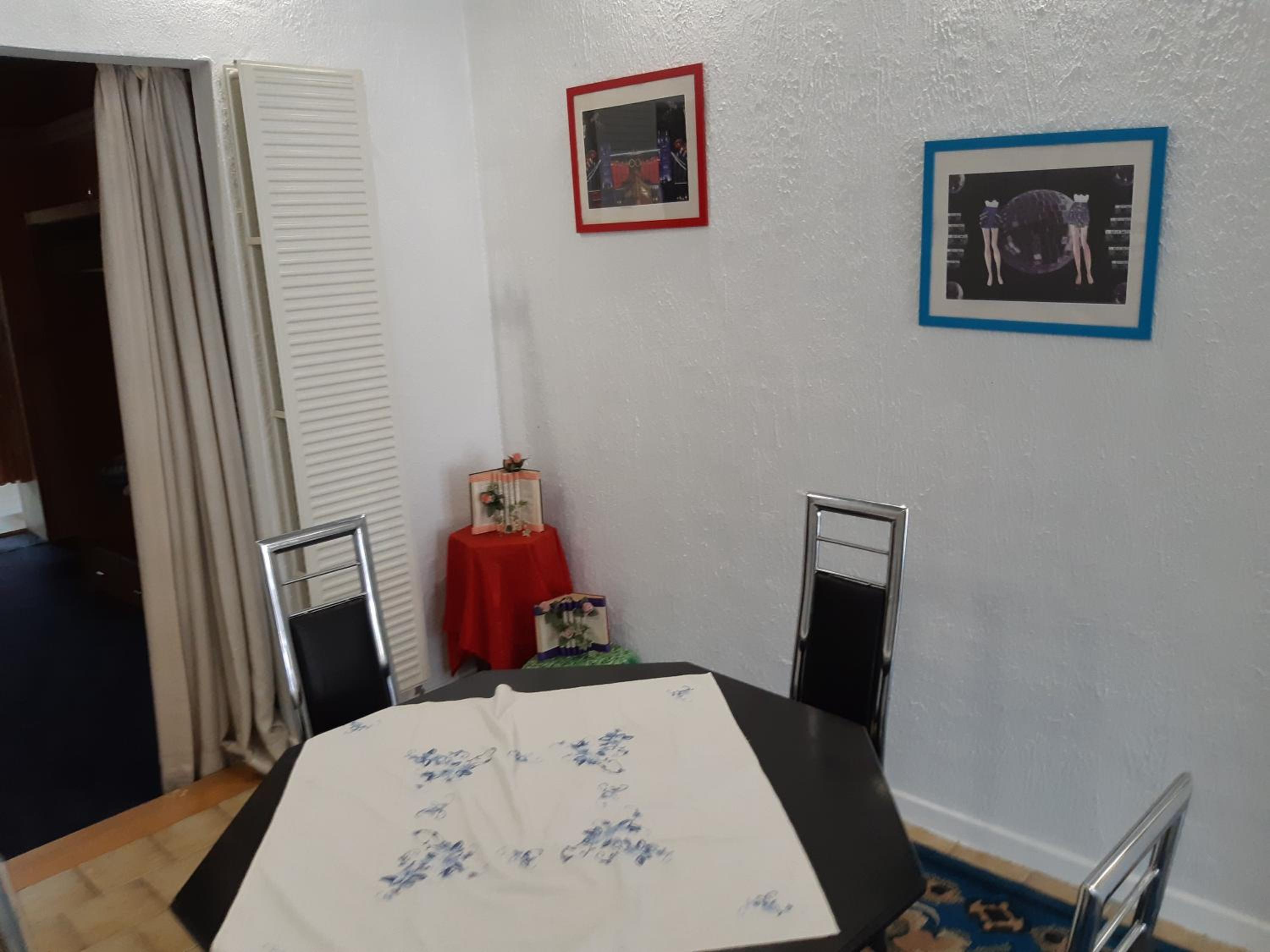 Two-Bedroom Apartment - Photo 4