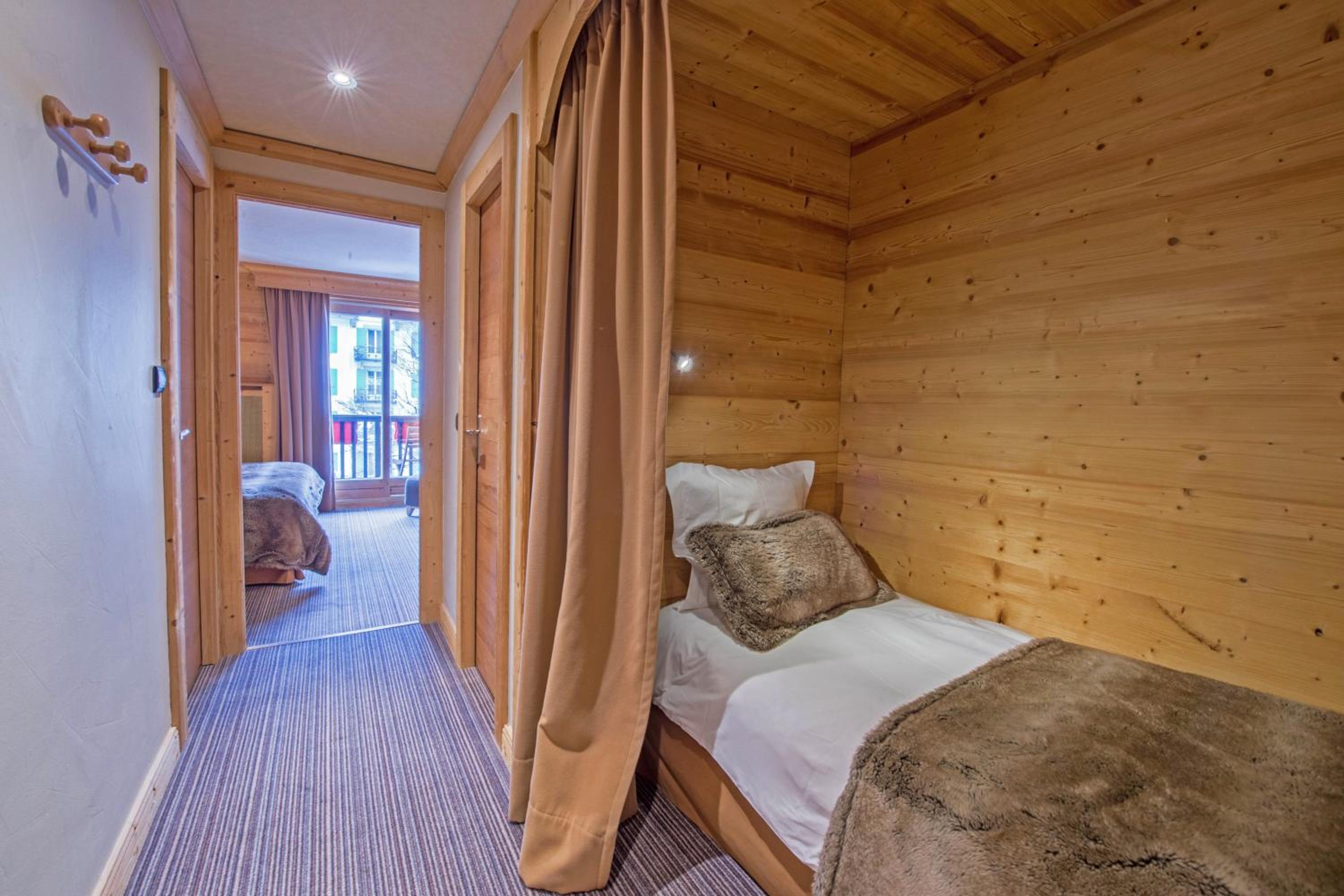 Superior Triple Room- Free Spa Access - Photo 3