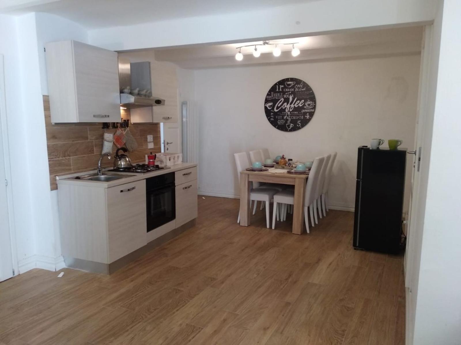 Two-Bedroom Apartment - Photo 9