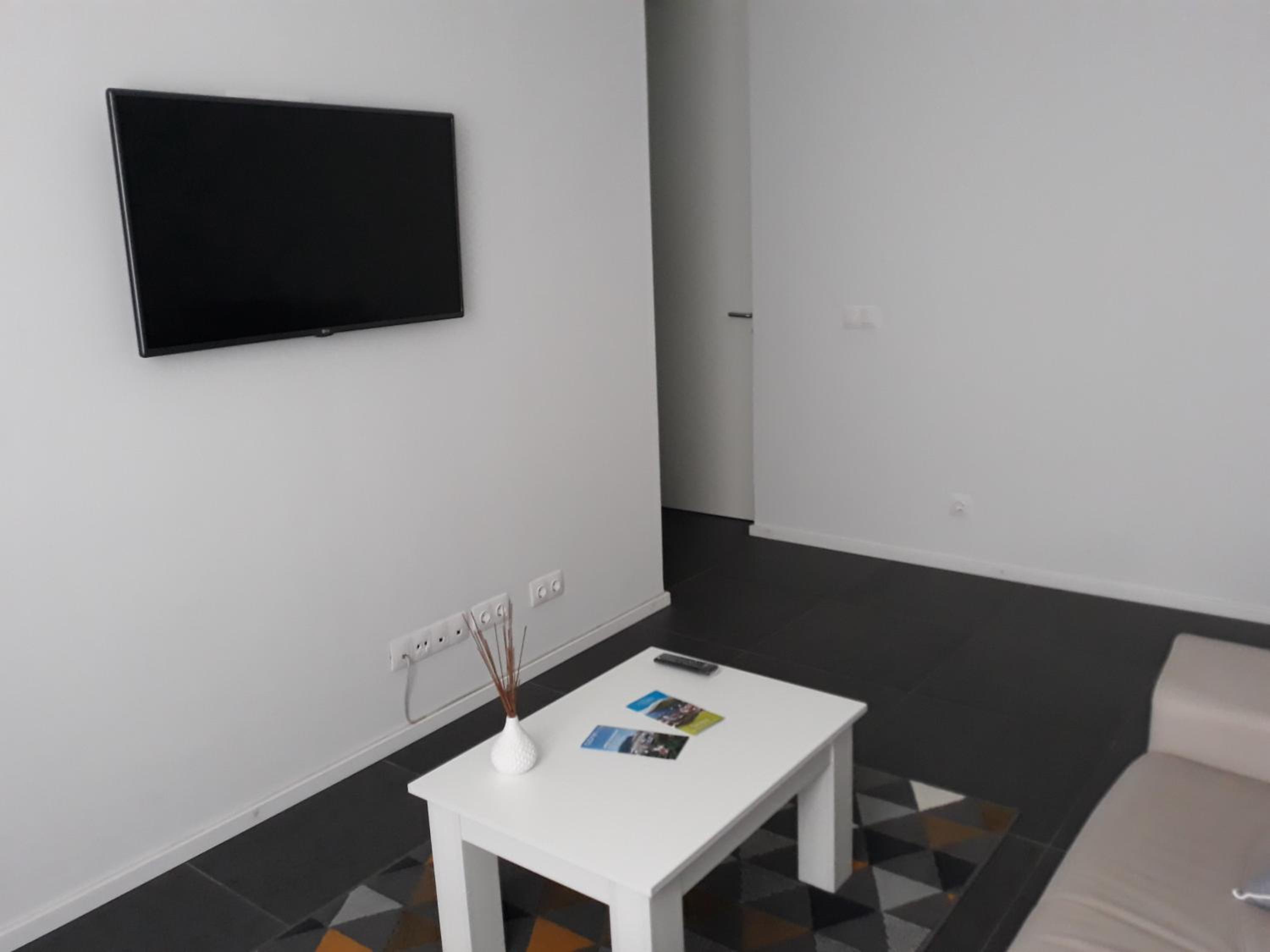 Apartment photo 3
