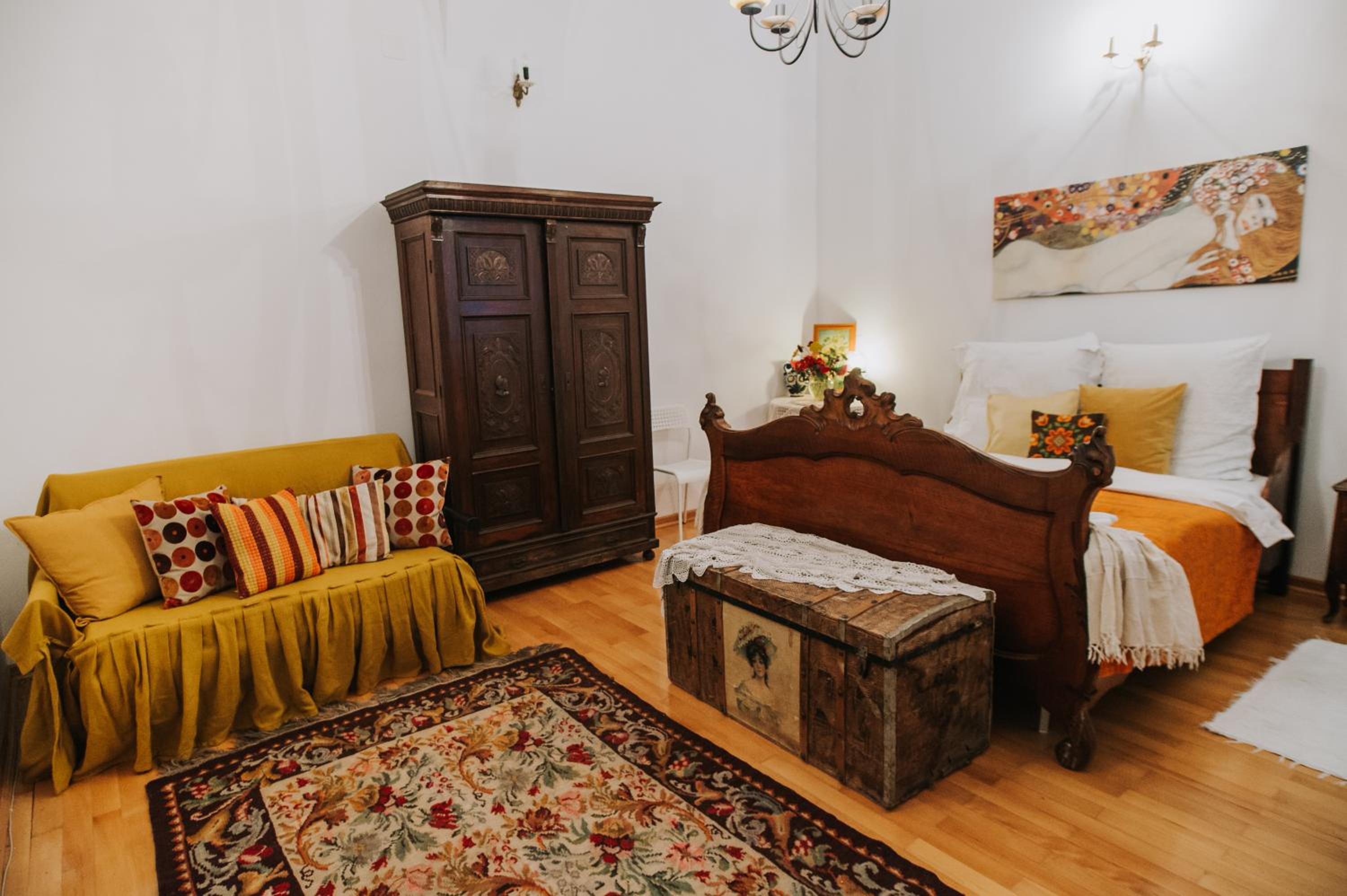 Two-Bedroom Apartment - Photo 25