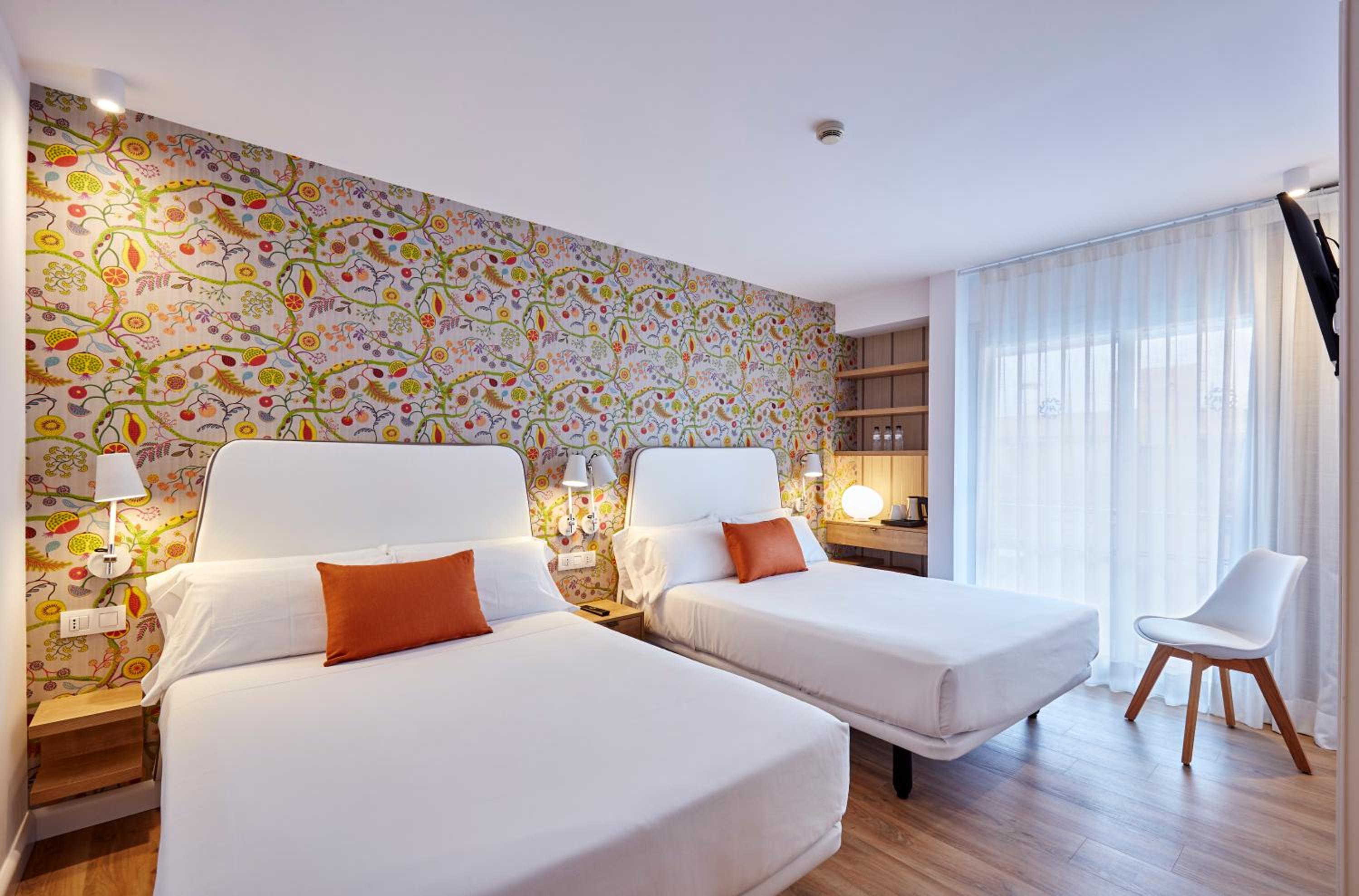 Comfort Quadruple Room - Photo 8