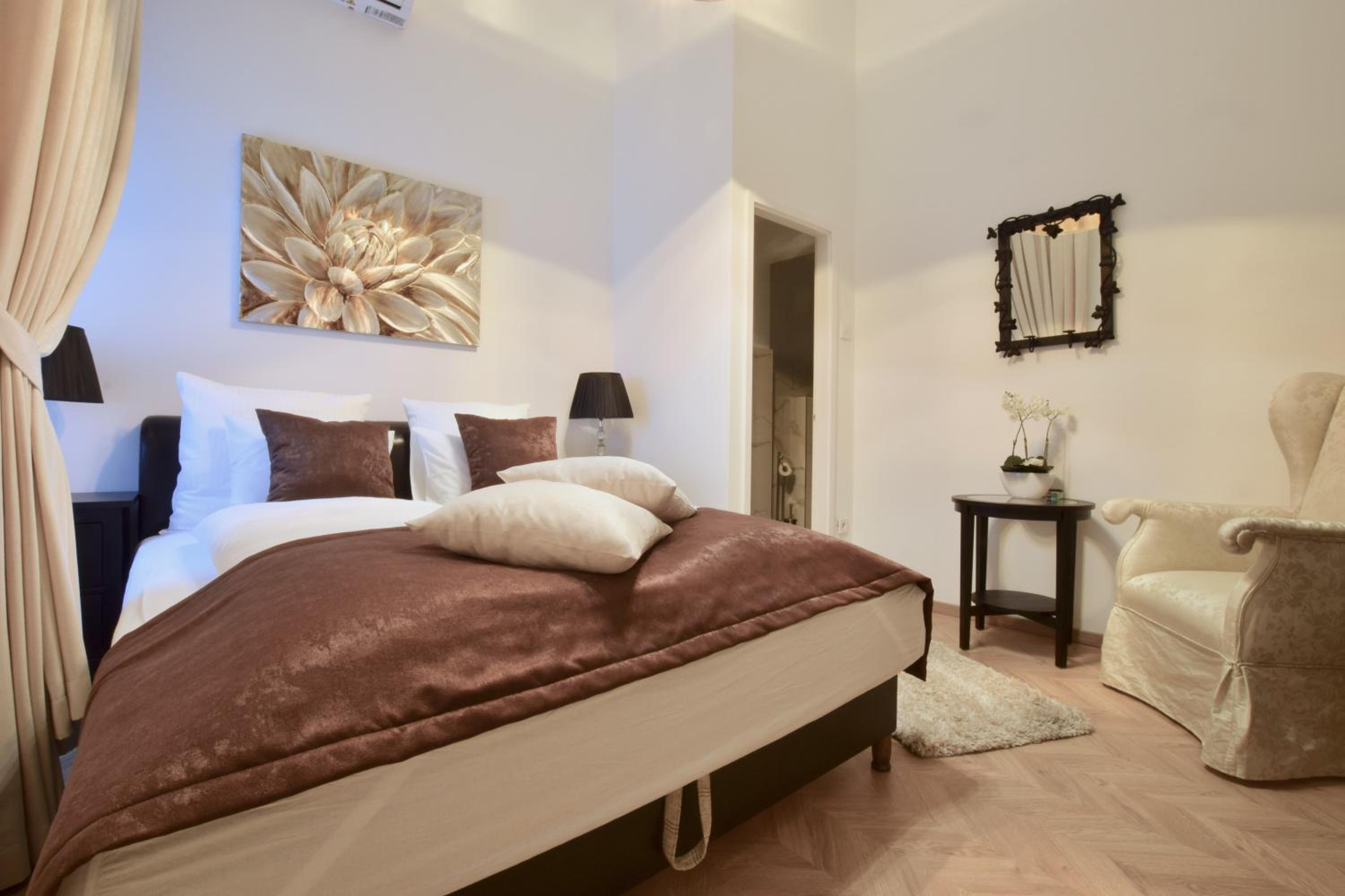 Deluxe Apartment - Photo 19