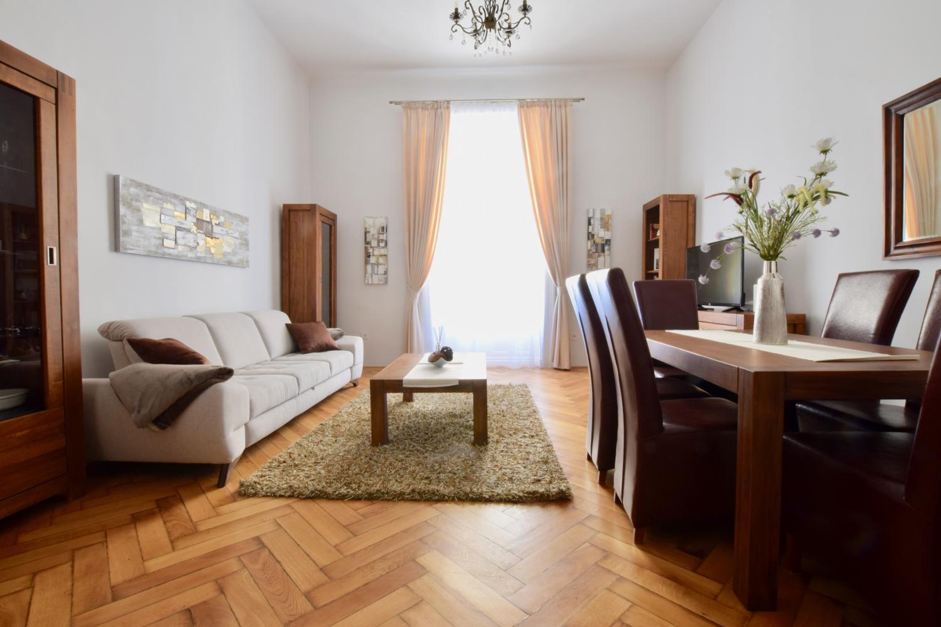 Deluxe Apartment - Photo 1