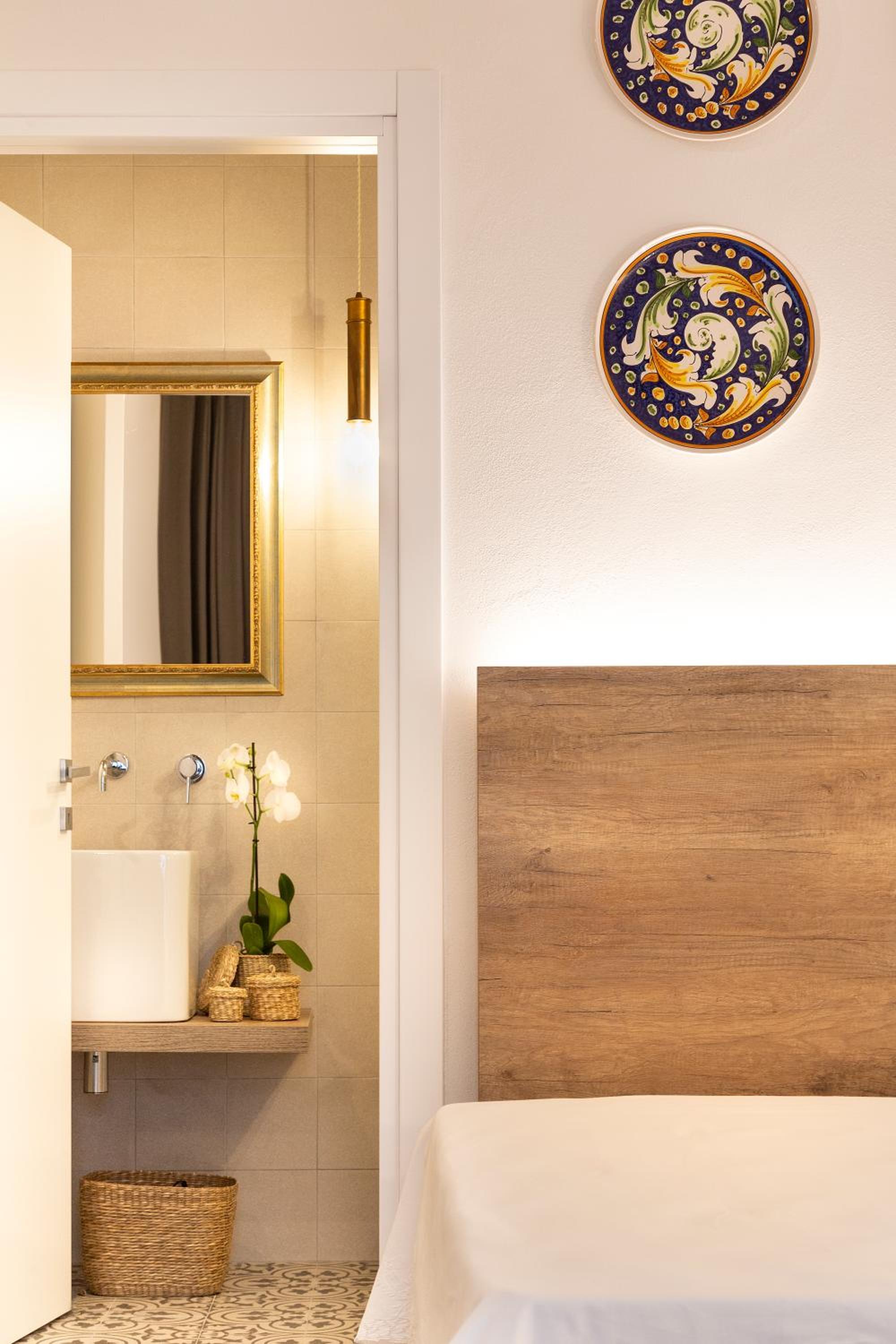 Double or Twin Room with Private Bathroom photo 2