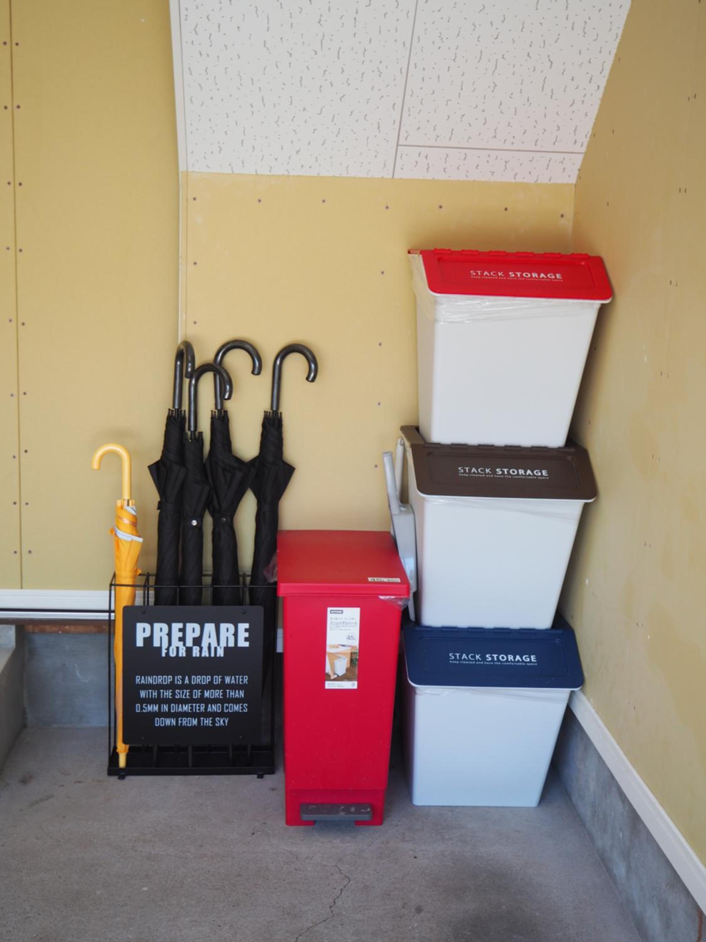 Three-Bedroom House - Photo 14