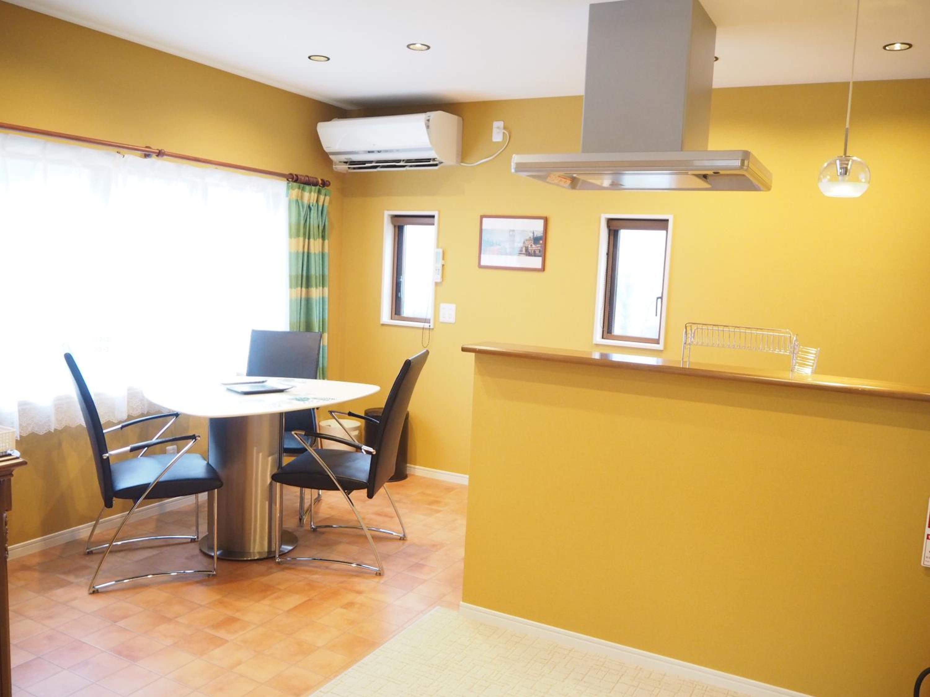 Three-Bedroom House - Photo 9