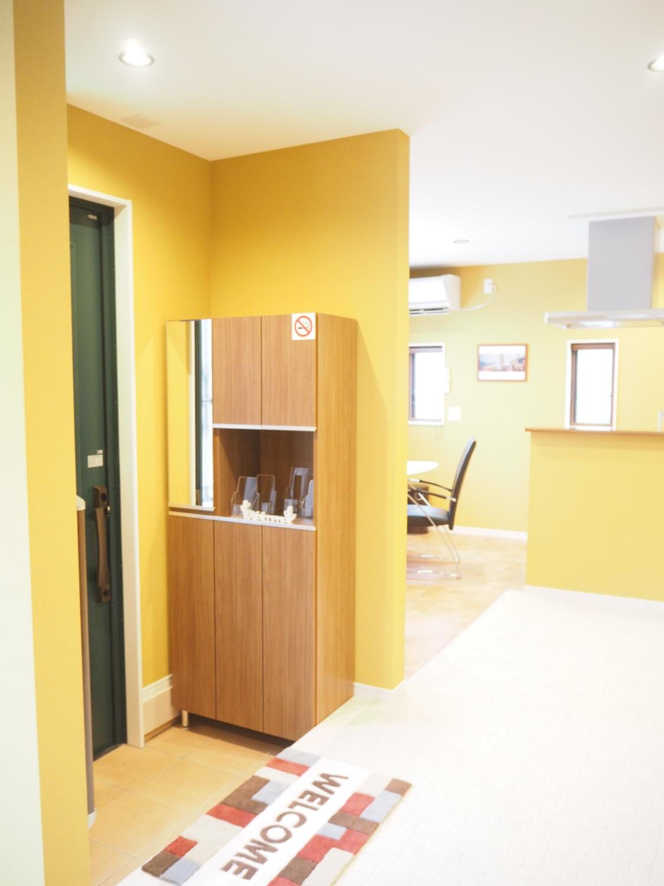 Three-Bedroom House - Photo 10