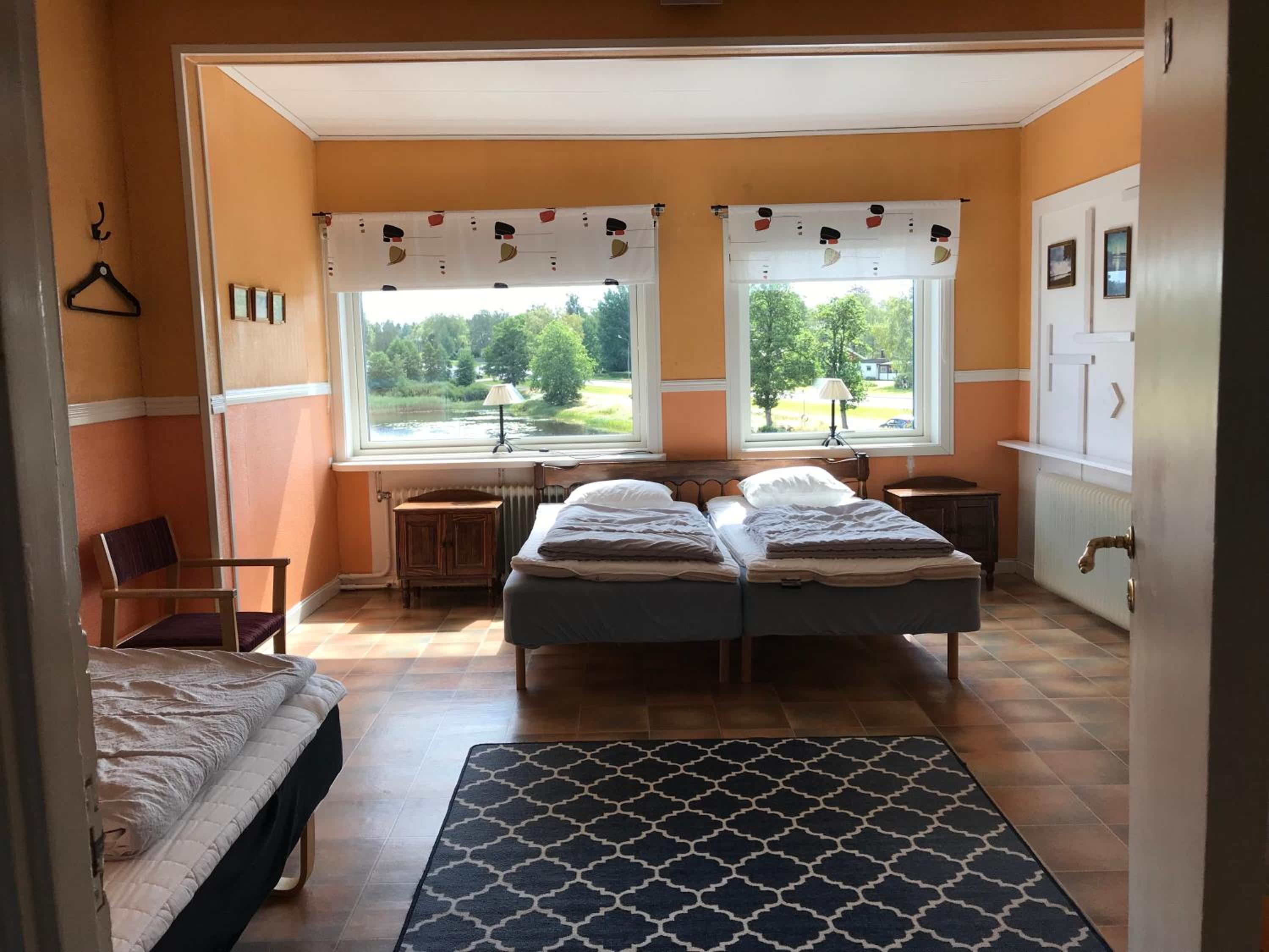 Quadruple Room with Shared Bathroom photo 3