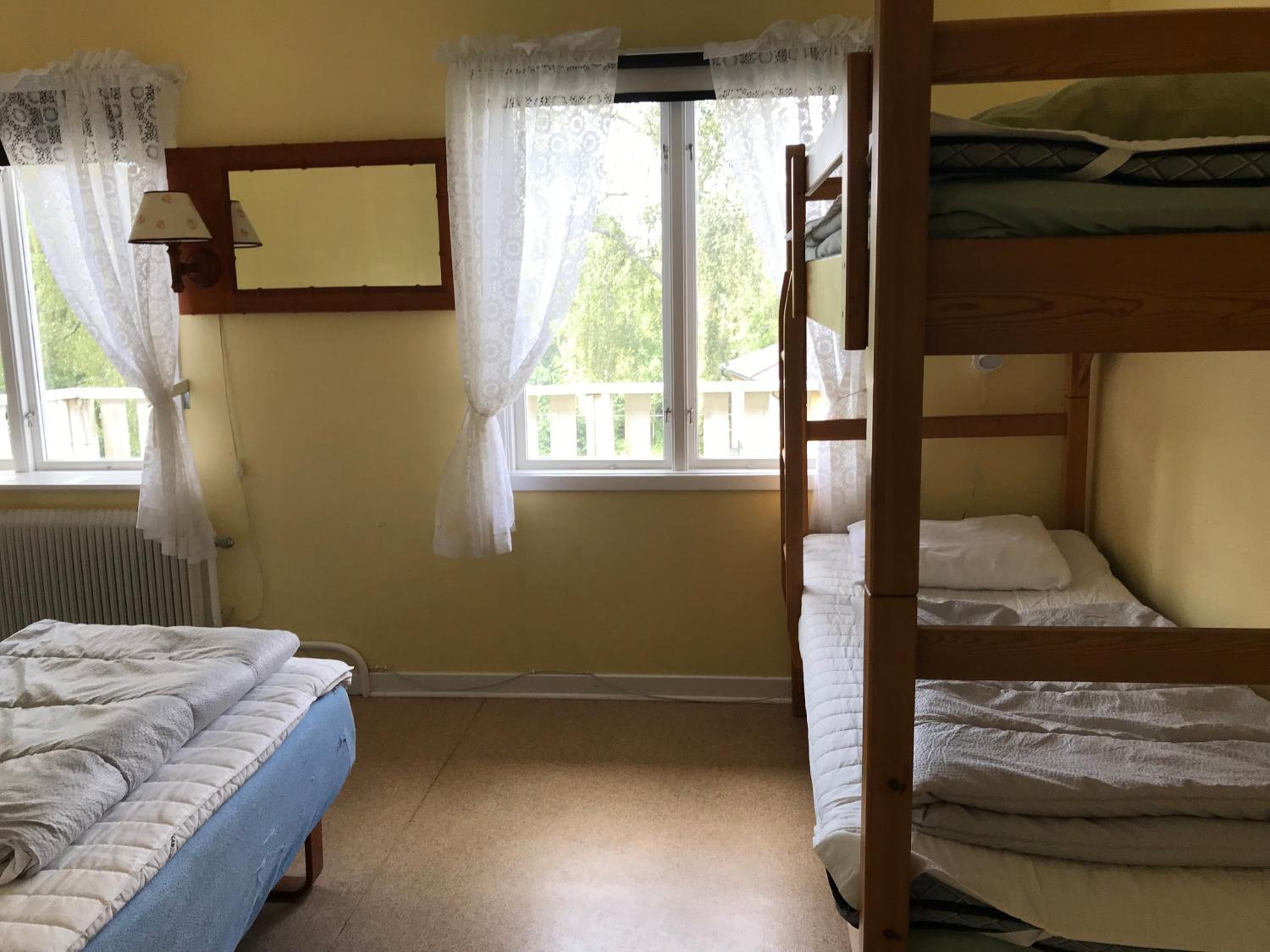 Quadruple Room with Shared Bathroom photo 1