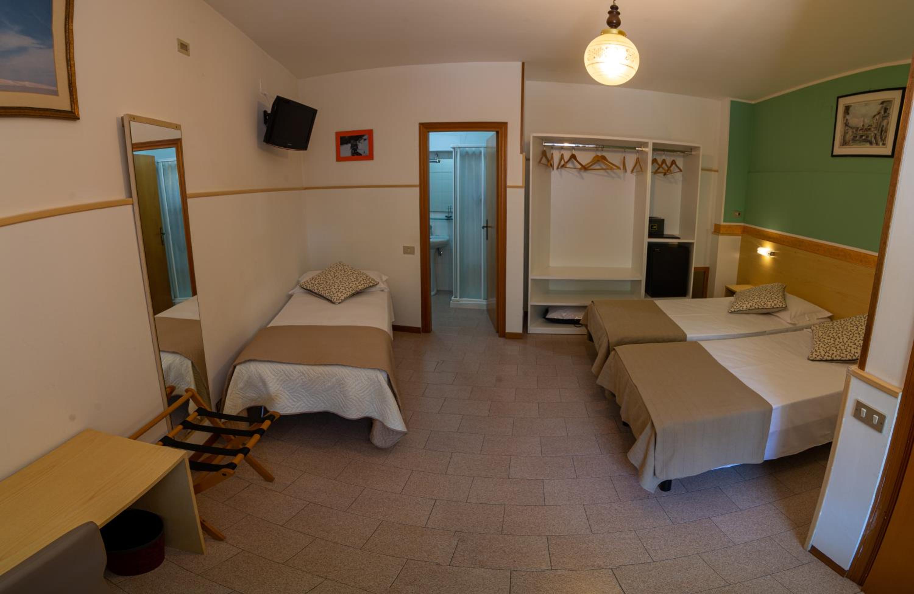 Triple Room