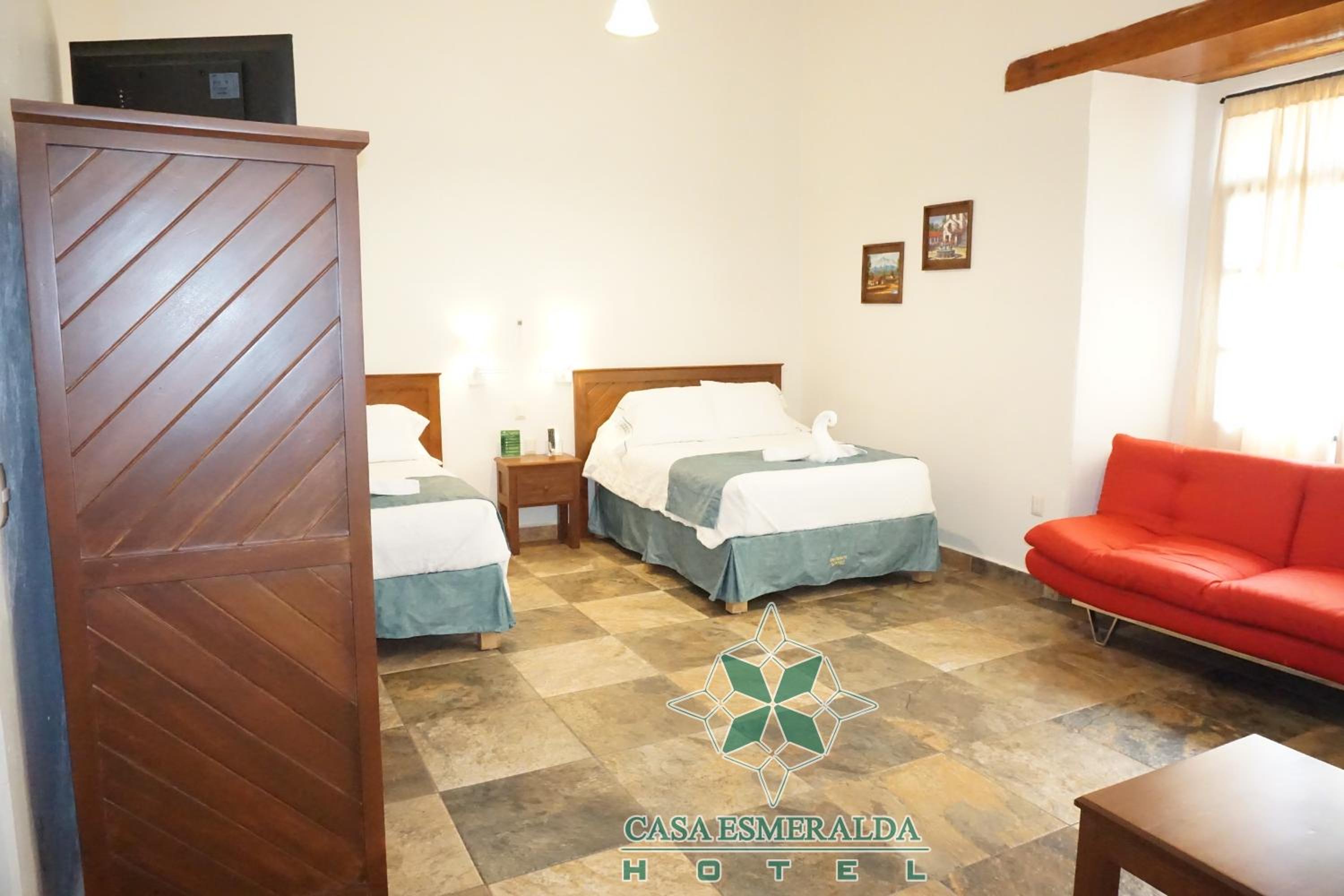 Large Twin Room photo 1
