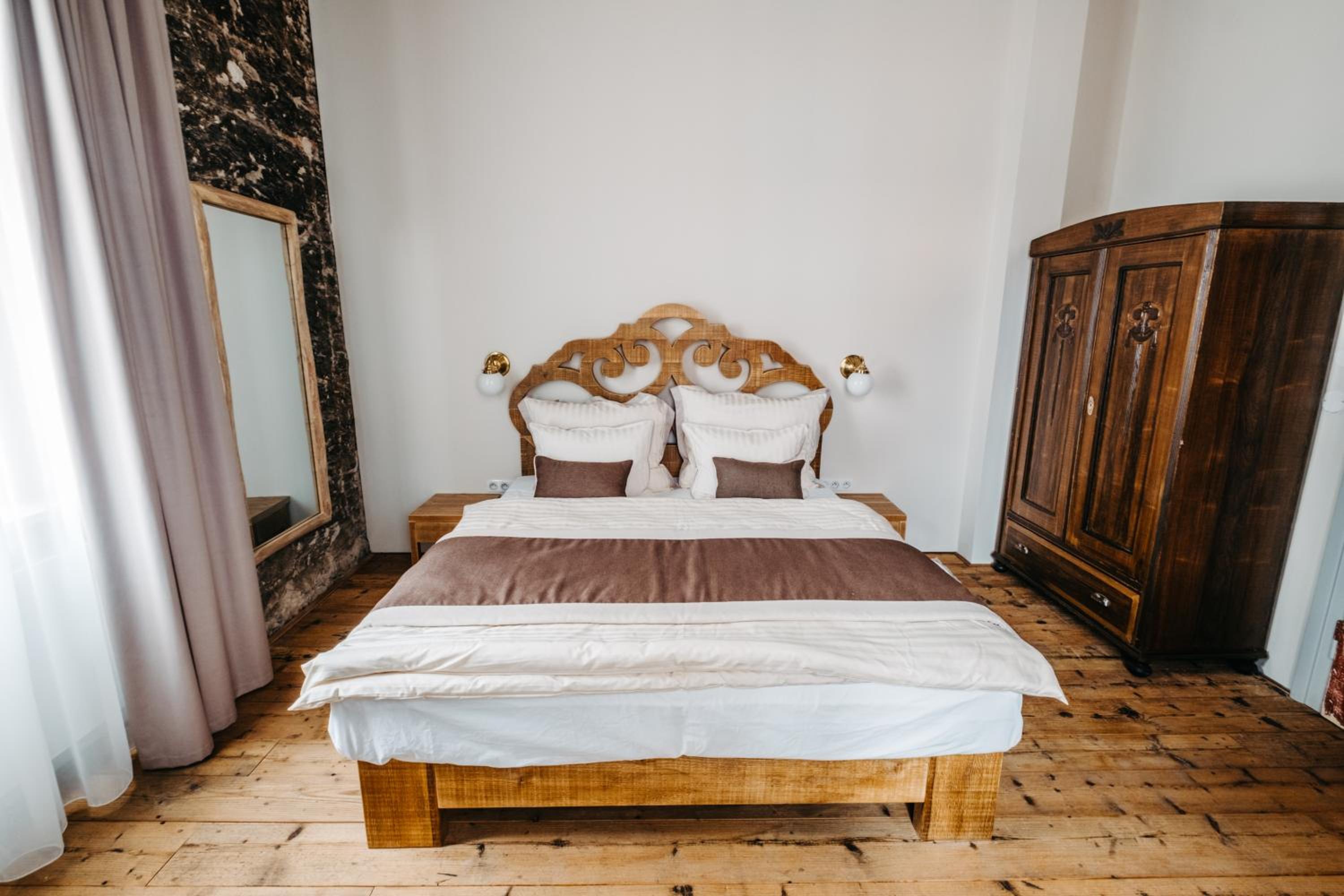 Standard Double Room - Photo 2