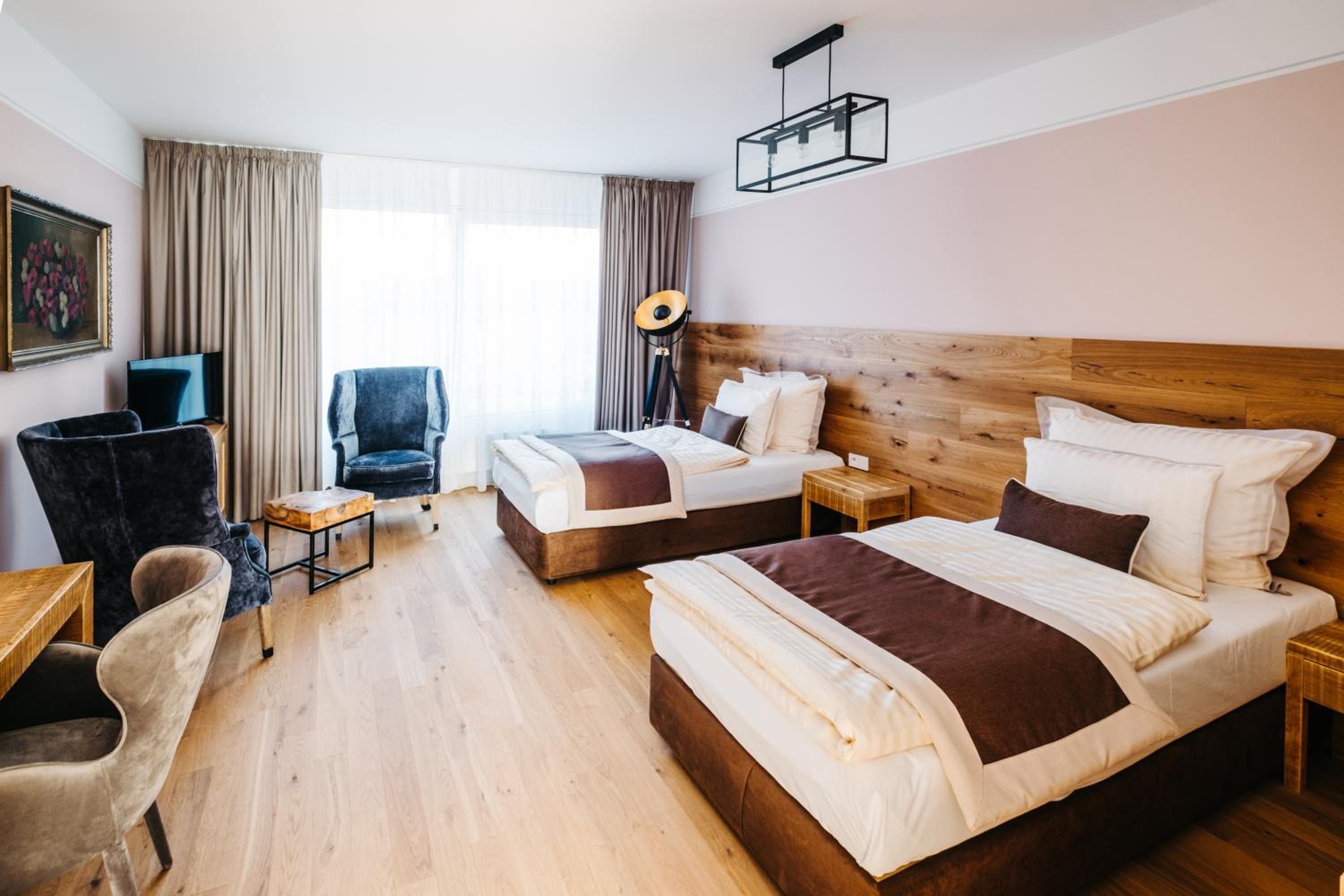 Superior Double or Twin Room - Photo 9