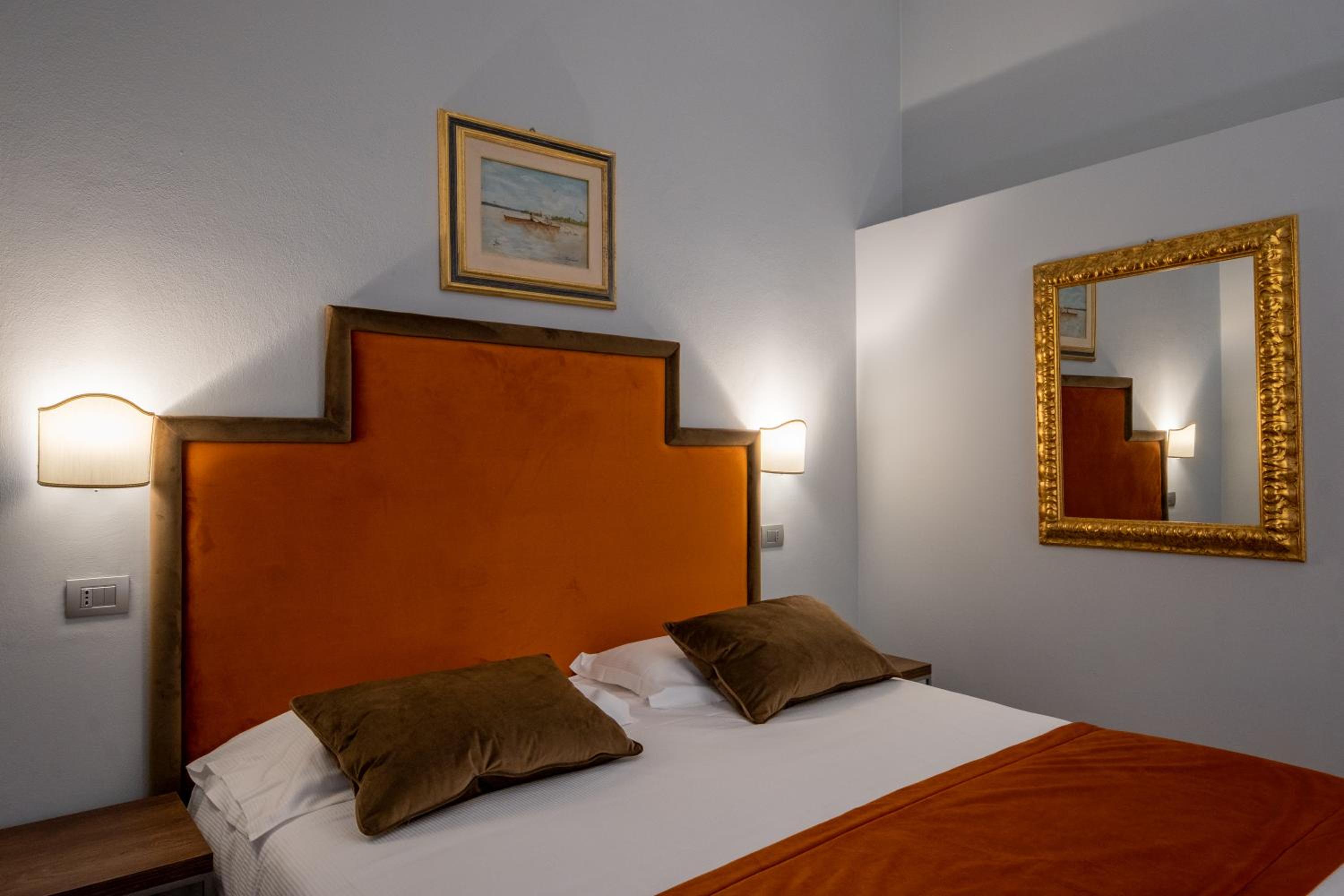 Superior Double or Twin Room - Photo 3