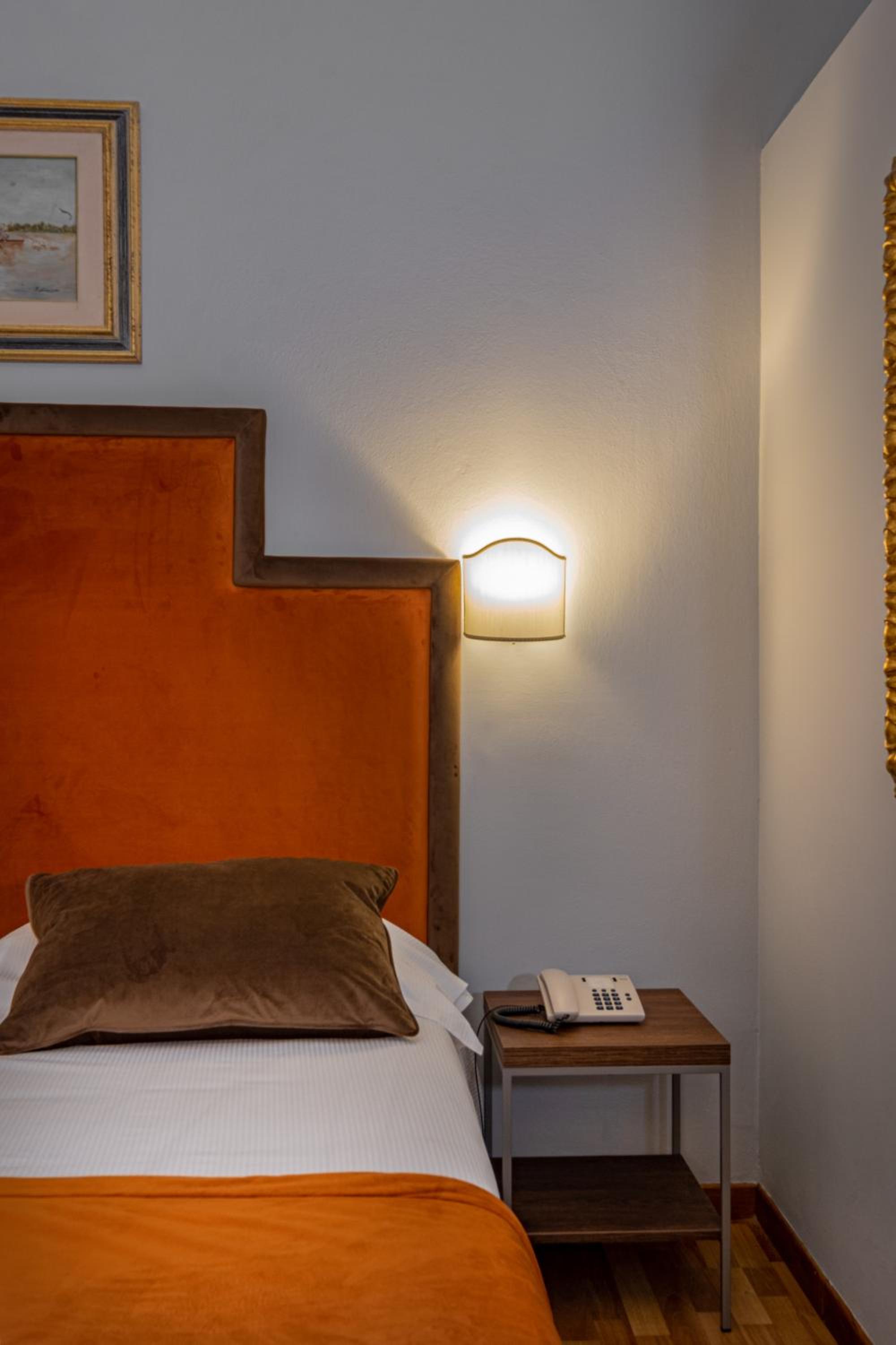 Superior Double or Twin Room - Photo 6