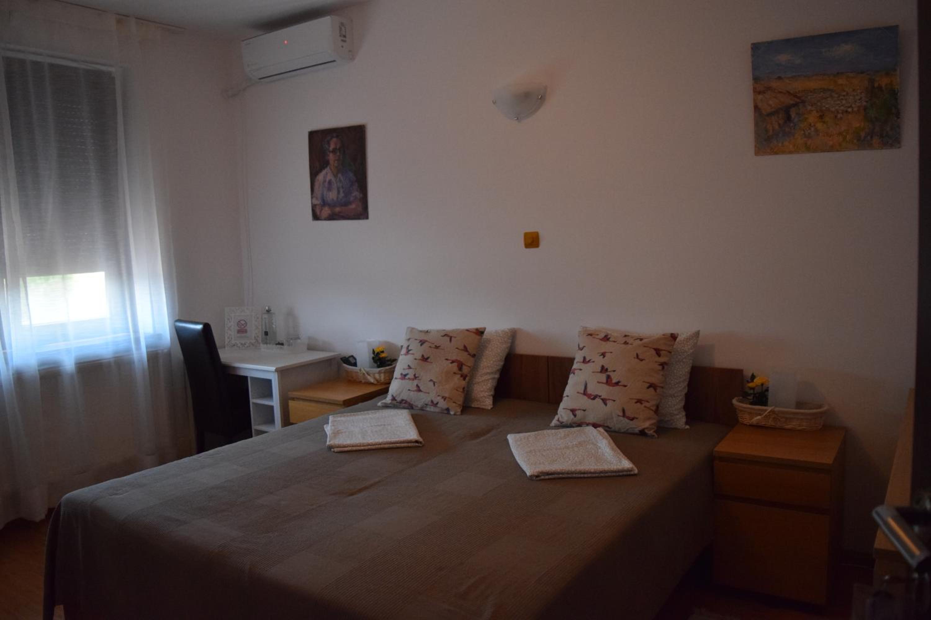 Deluxe Room - Photo 5