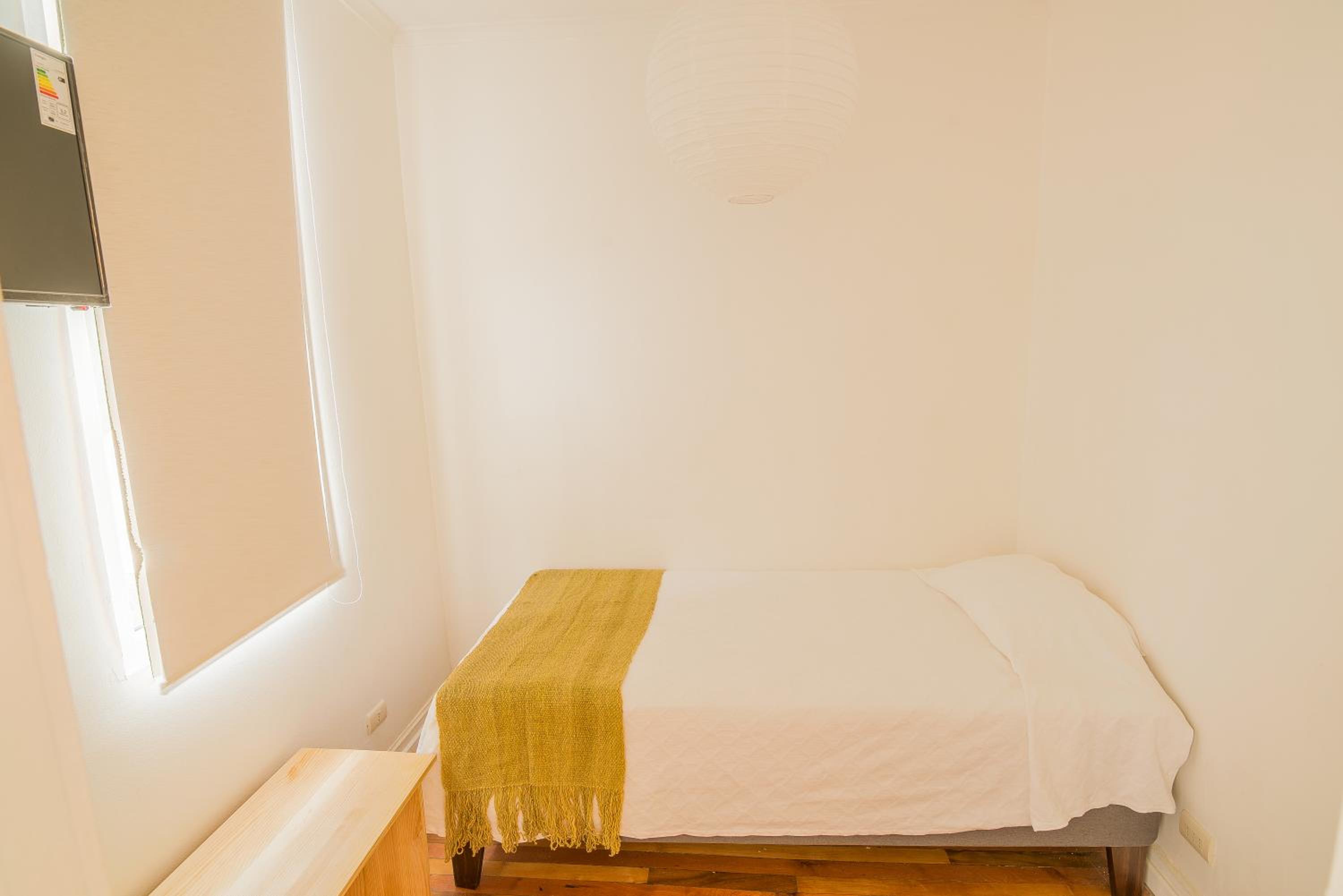 Standard Single Room With Shared Bathroom