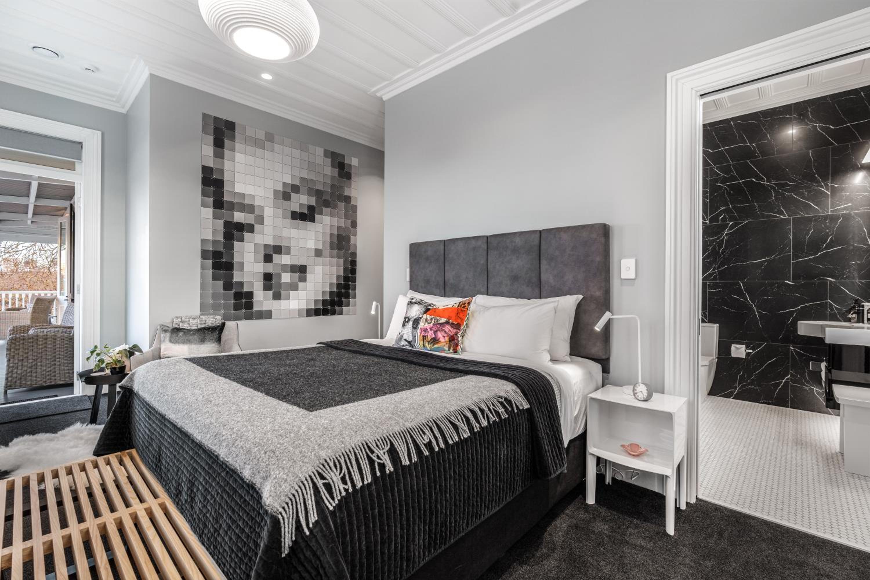 King Suite with Sea View