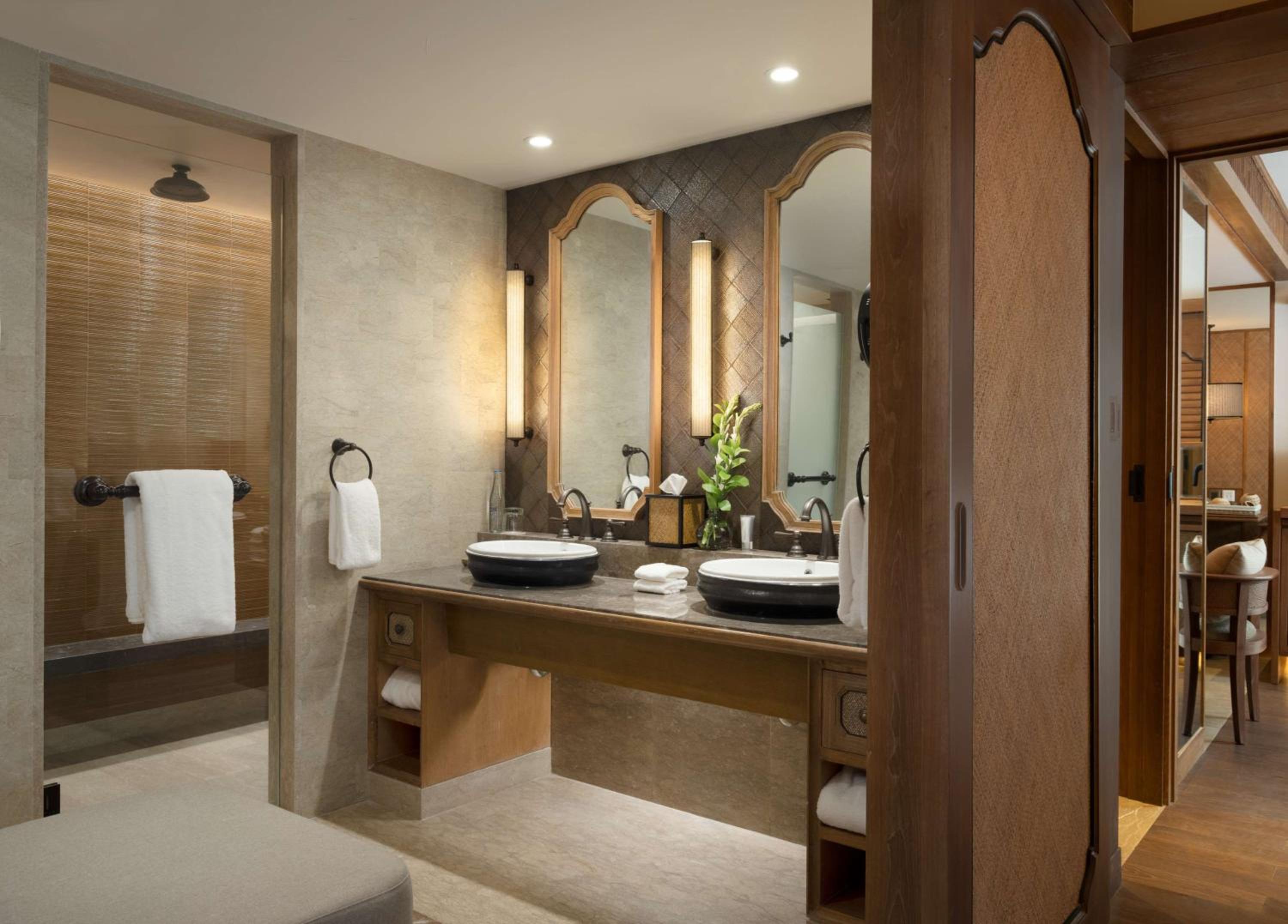 King Suite - Photo 3