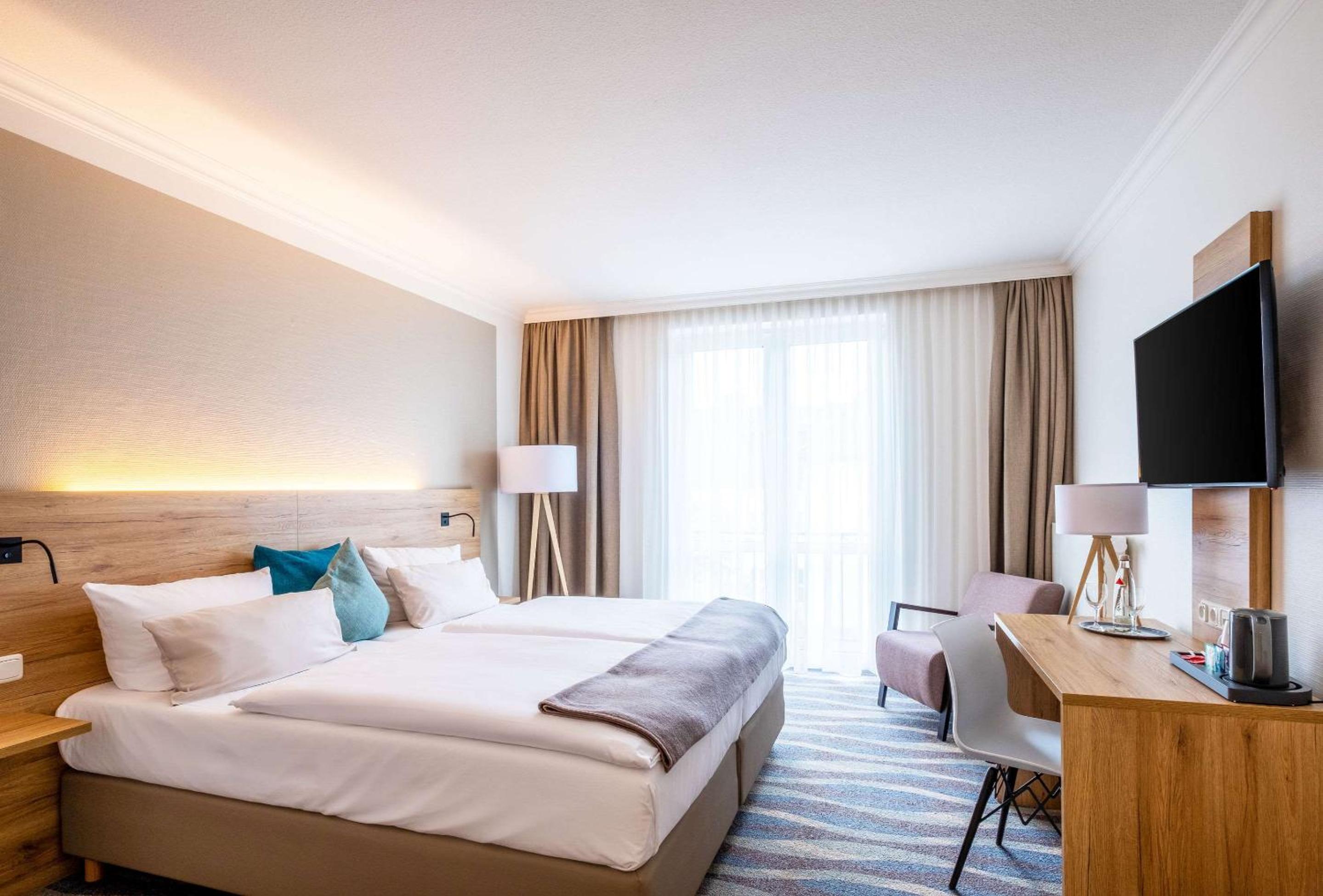Business Double Room - Photo 1