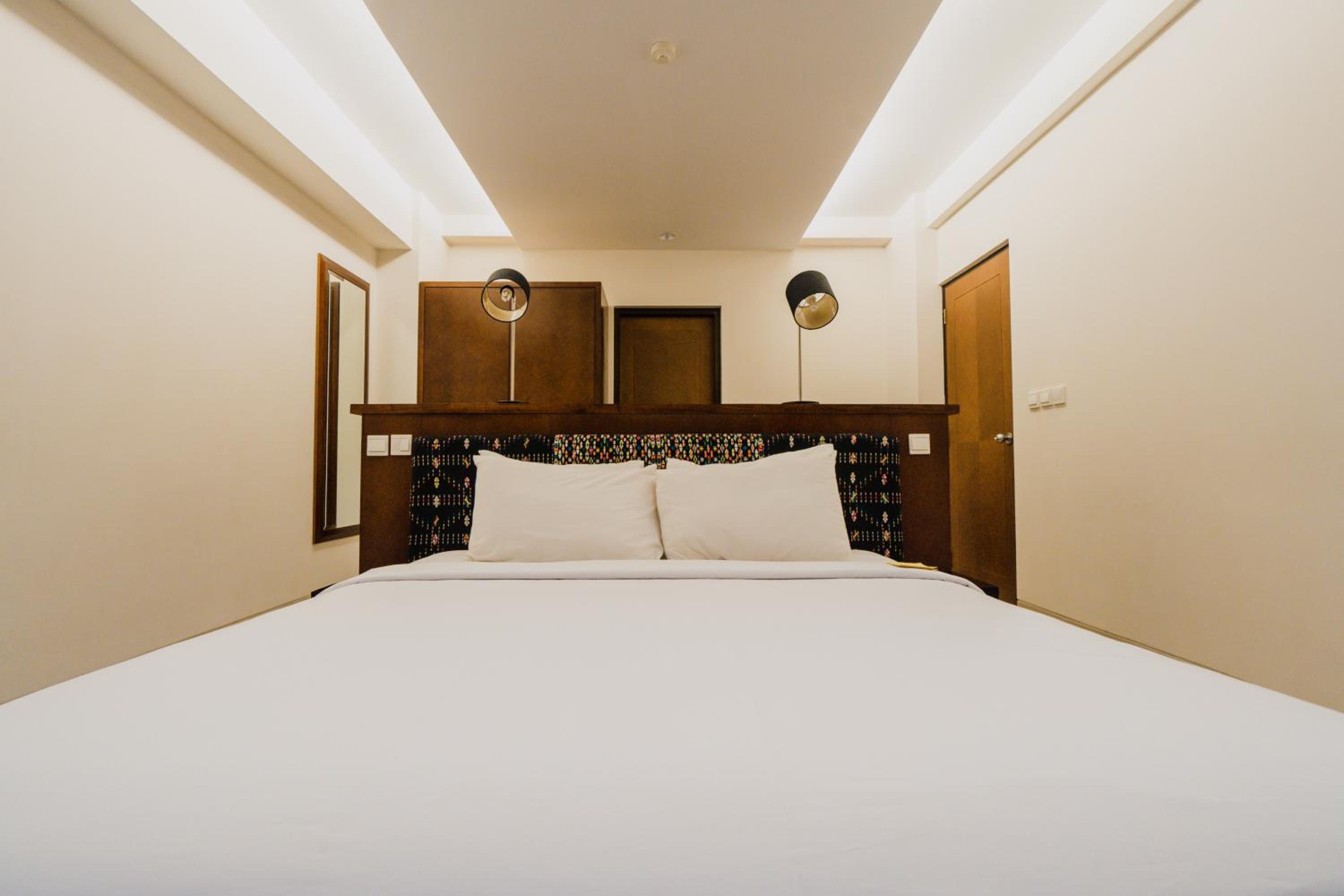 Junior Suite with Free Return Airport Transfer - Photo 5