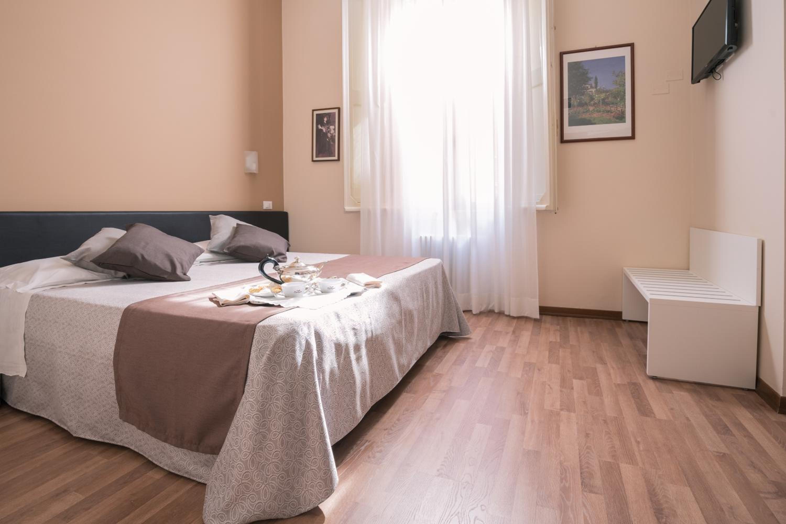 Double or Twin Room - Photo 1