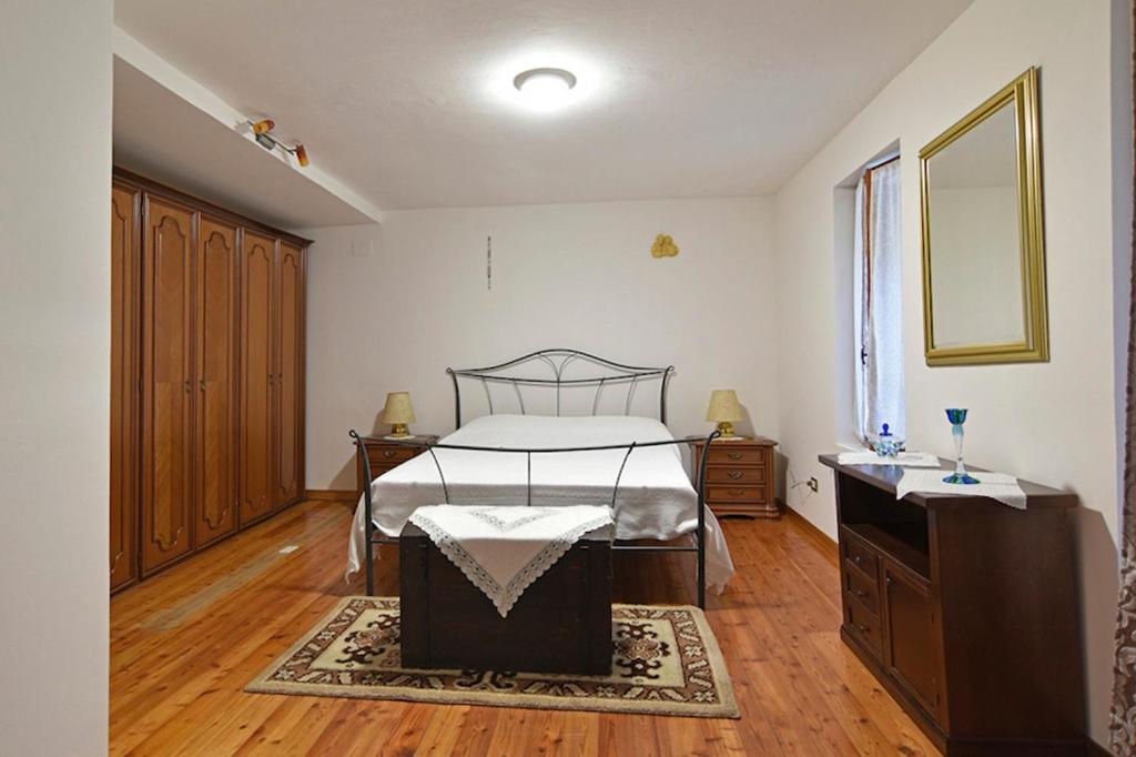Two-Bedroom House photo 3