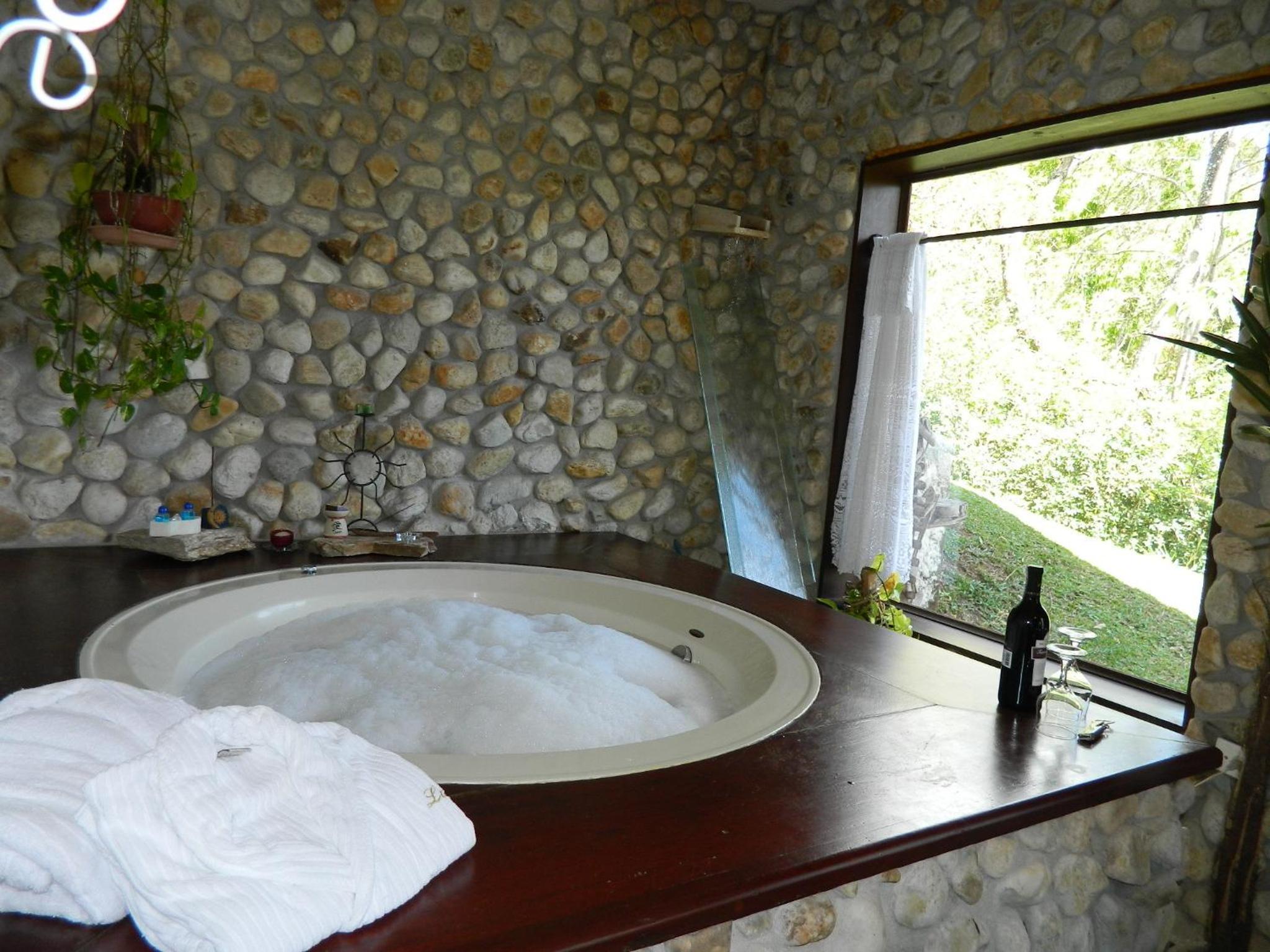 Chalet with Spa Bath (2 Adults) photo 2