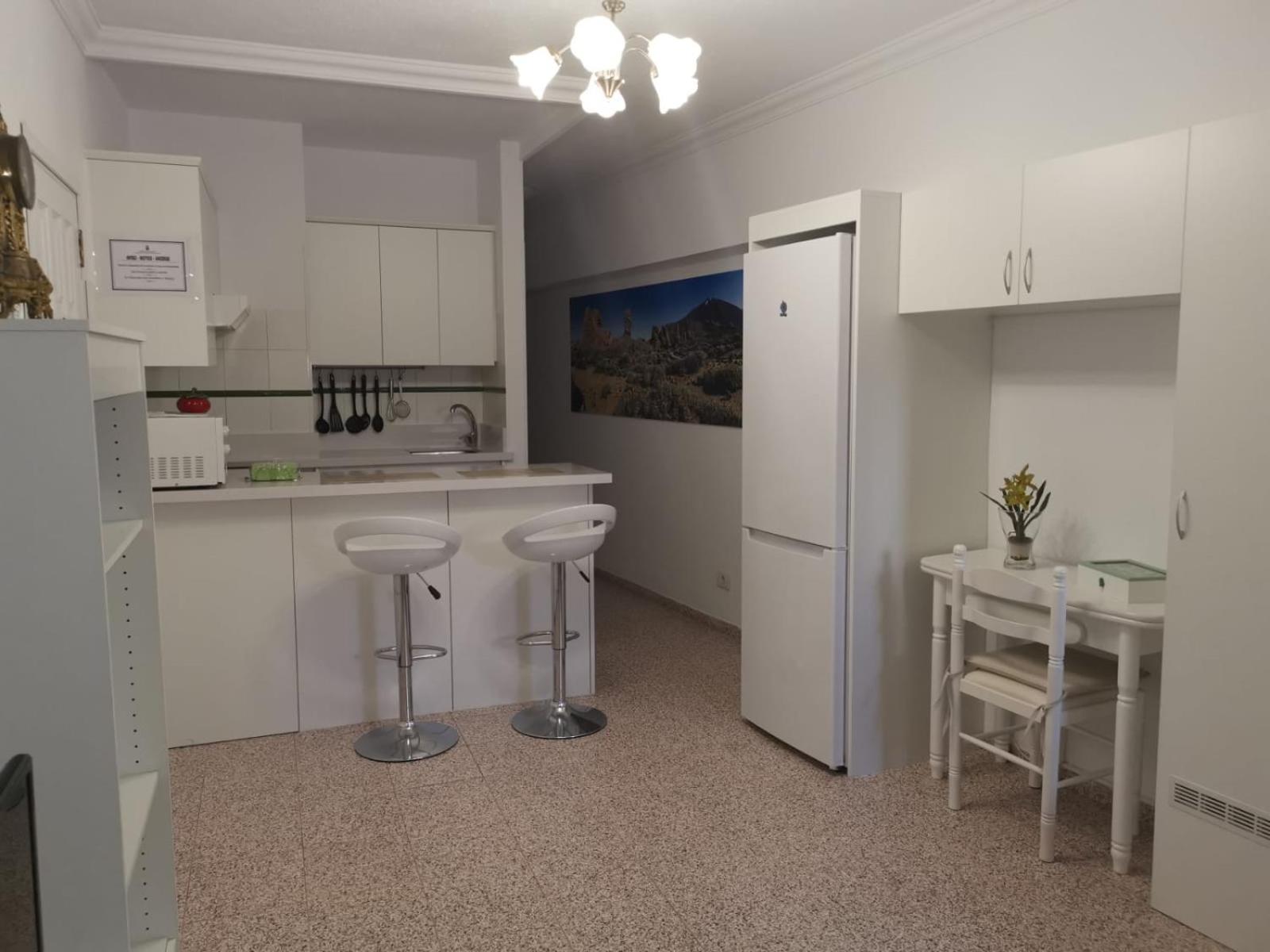 One-Bedroom Apartment - Photo 8