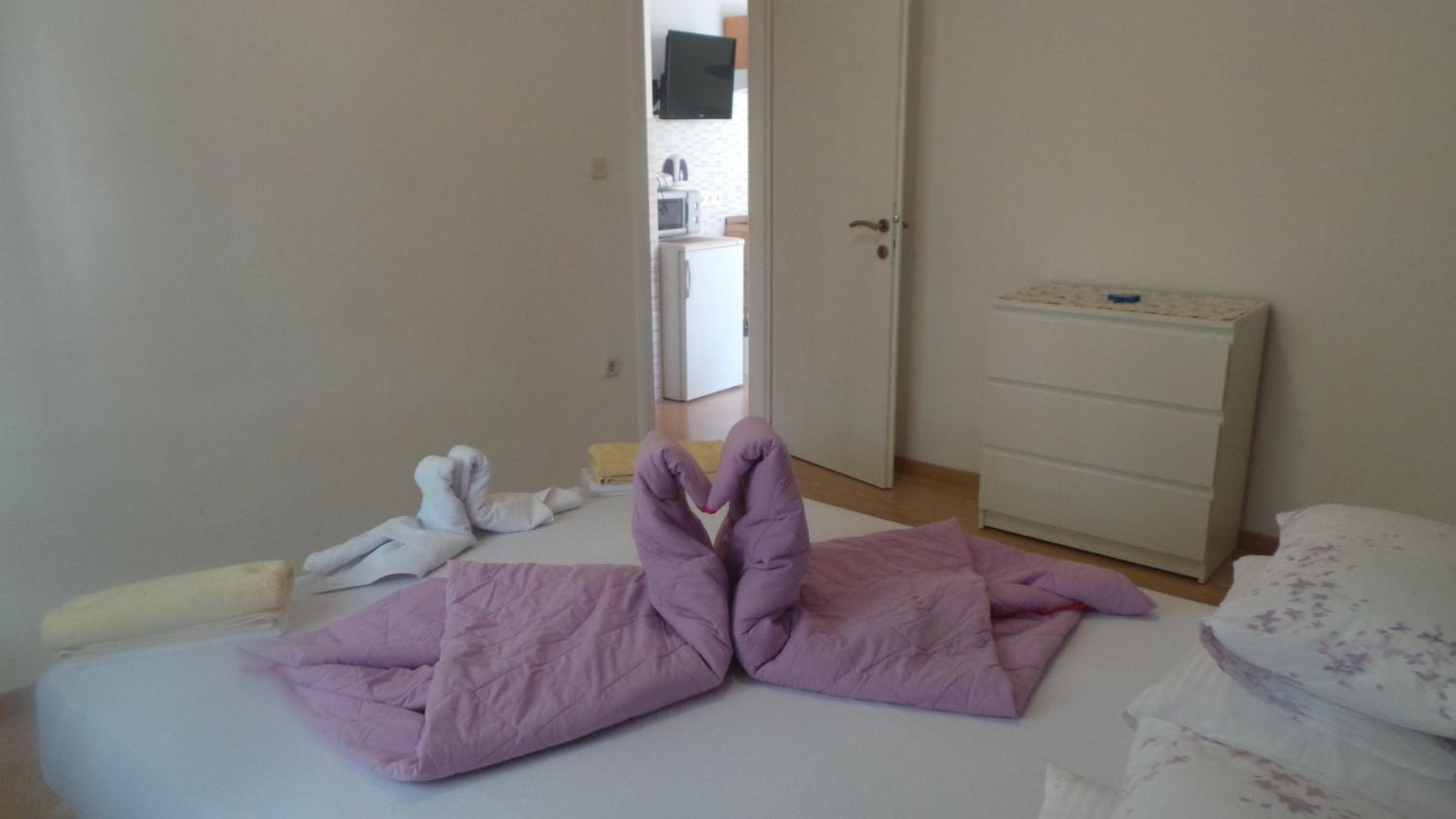 One-Bedroom Apartment with Terrace and Partial Sea View (2+1) Nr.4 - Photo 2