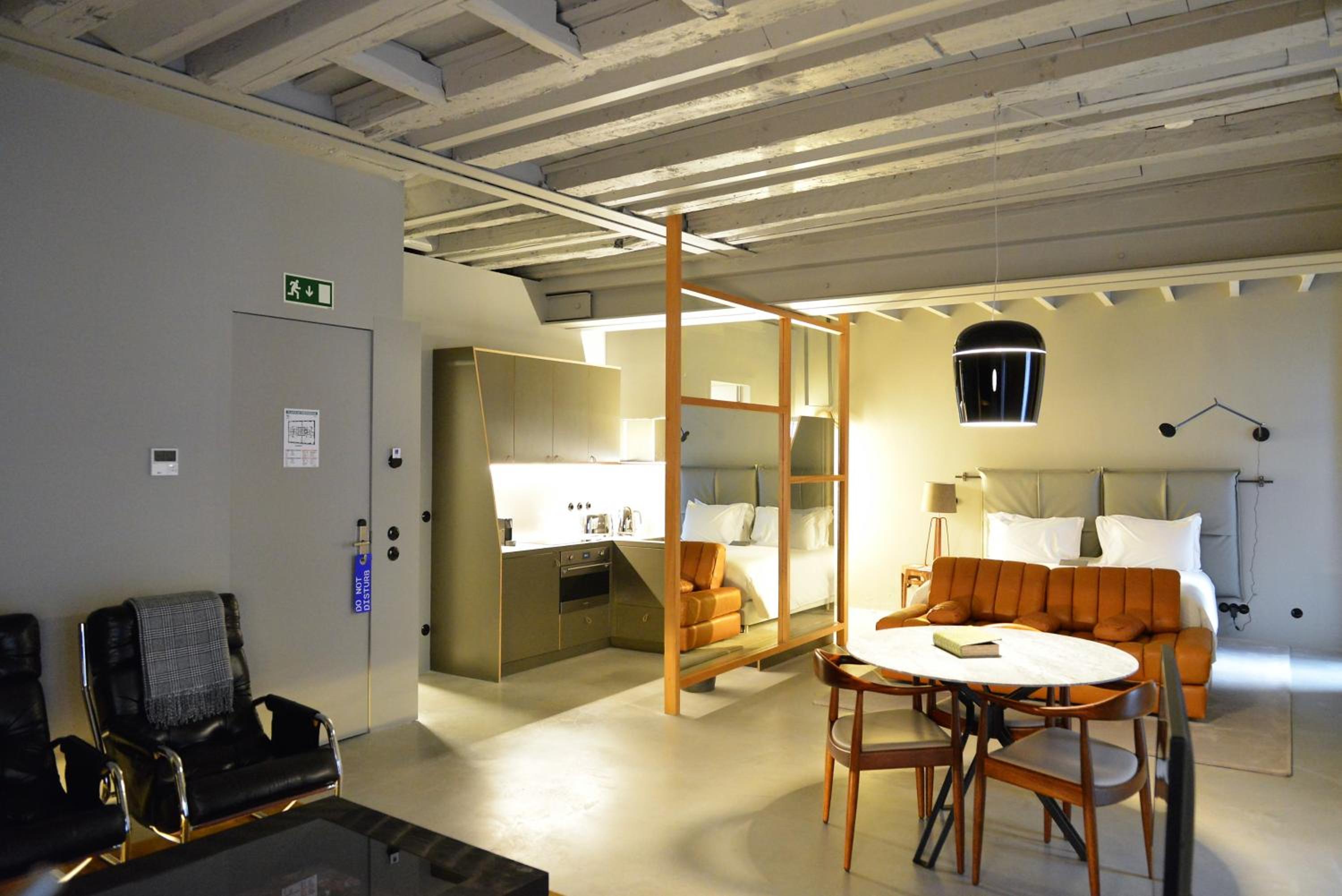 Superior Loft thumbnail 5