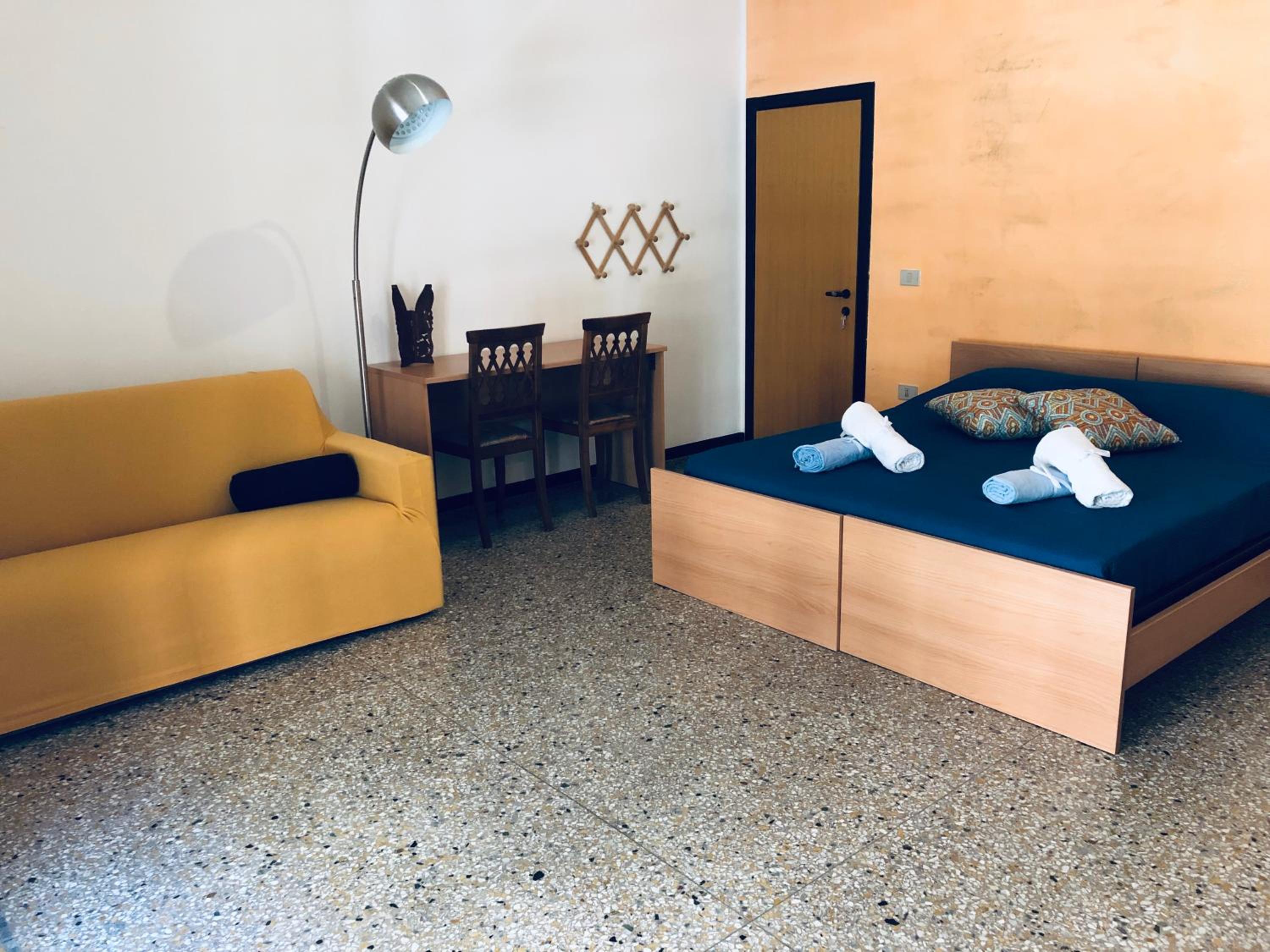 Deluxe Double Room with Shared Bathroom
