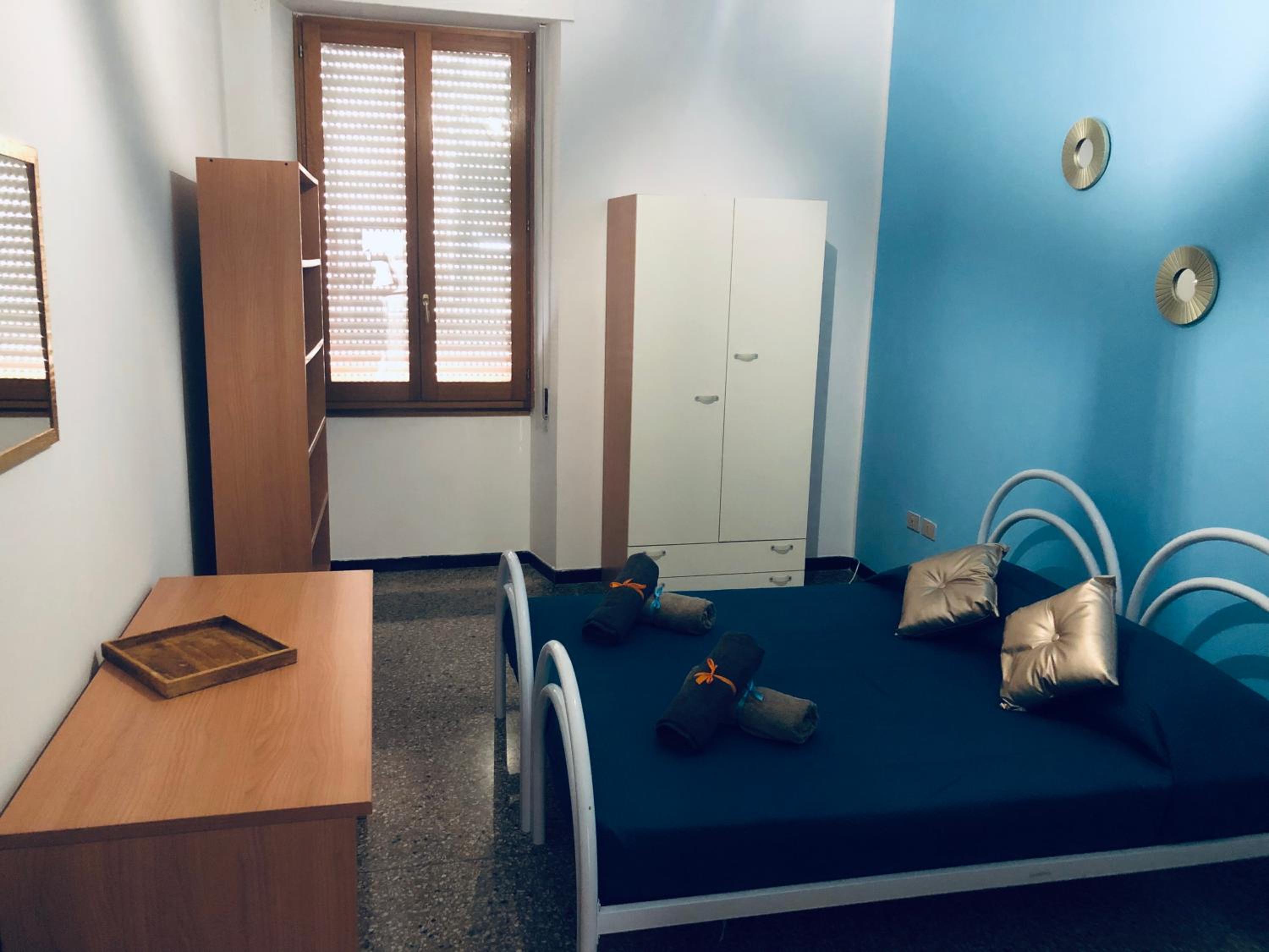 Deluxe King Room with Shared Bathroom