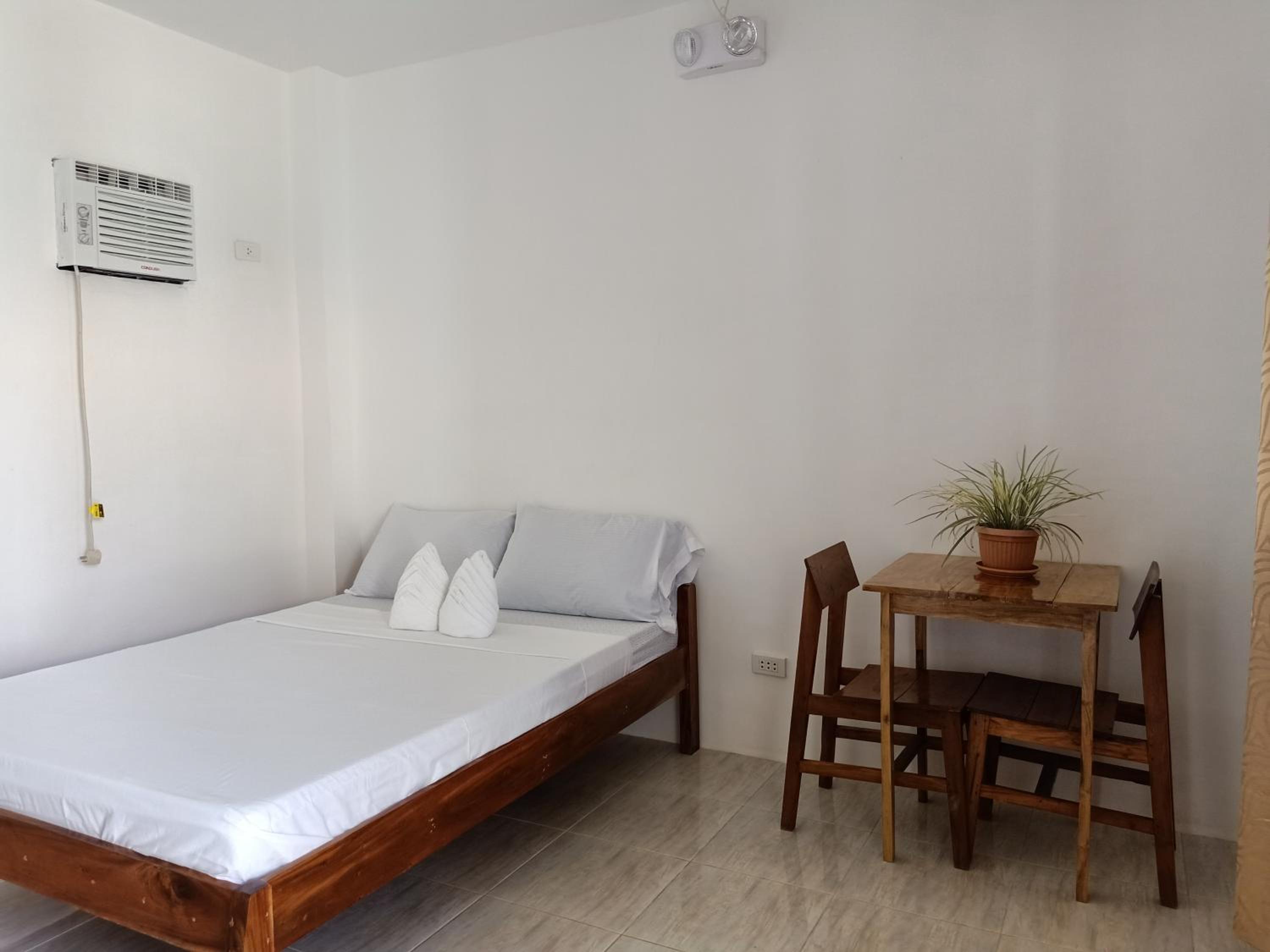Standard Double Room - Photo 3