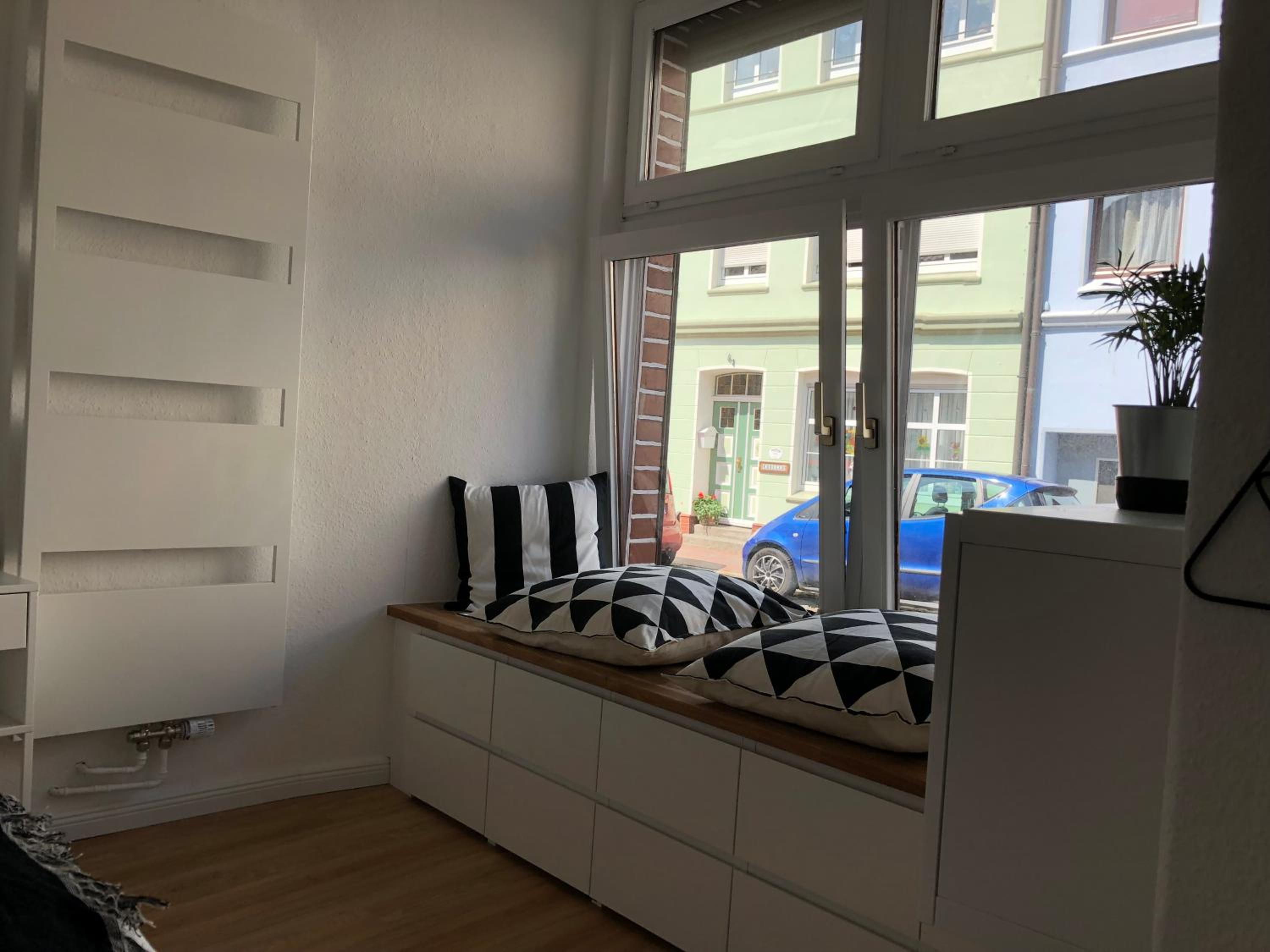 One-Bedroom Apartment - Photo 8