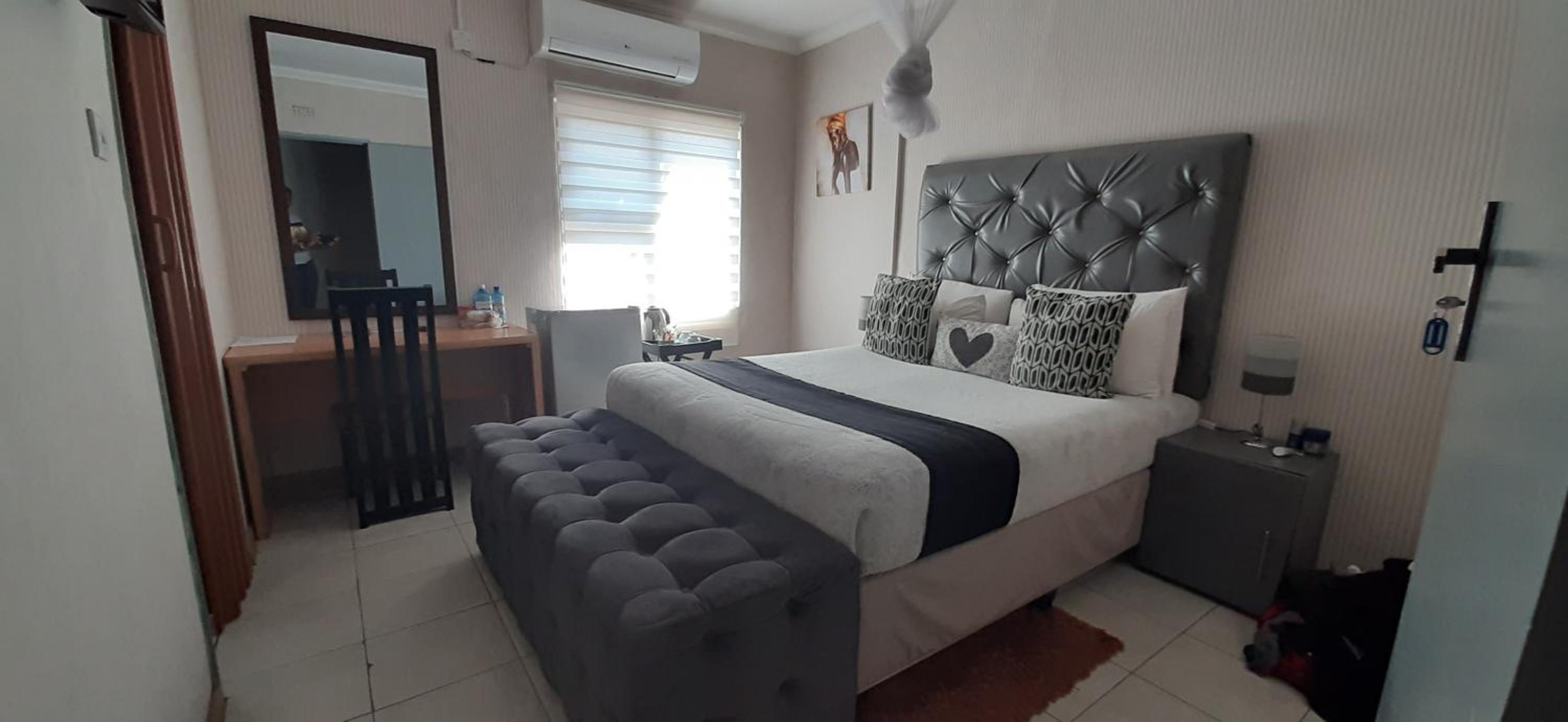 Deluxe Double Room photo 3