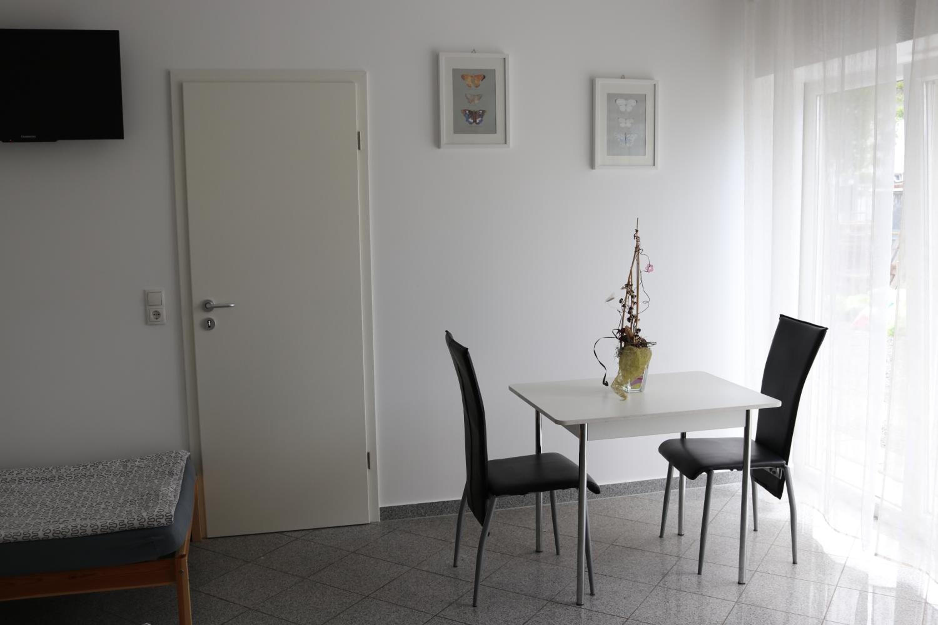 One-Bedroom Apartment photo 3