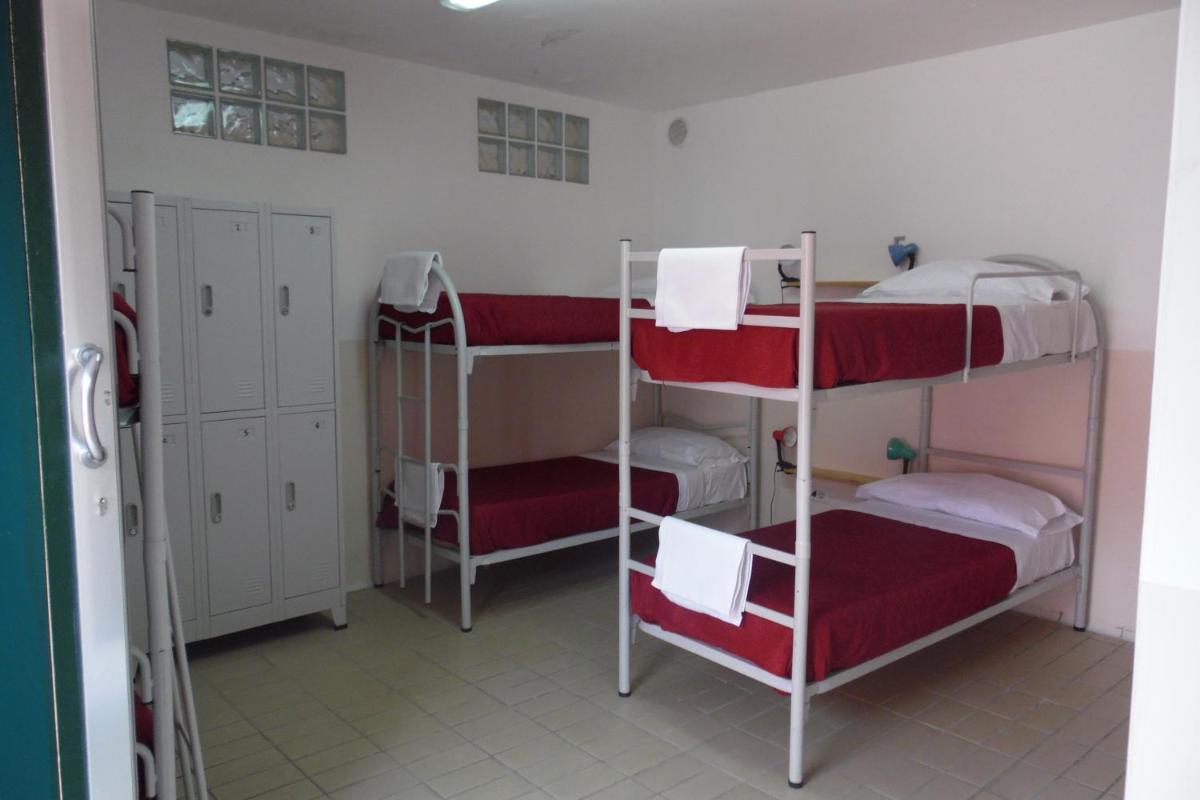 Single Bed in Mixed Dormitory Room photo 3