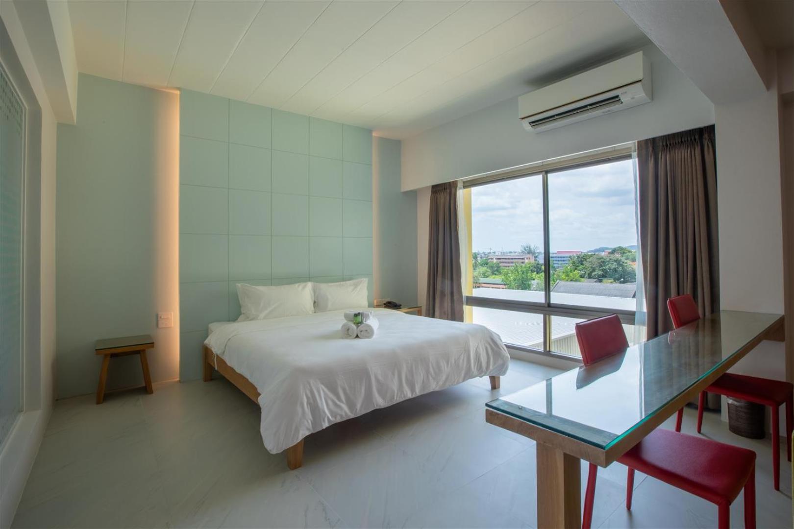 Deluxe King Suite - Photo 1