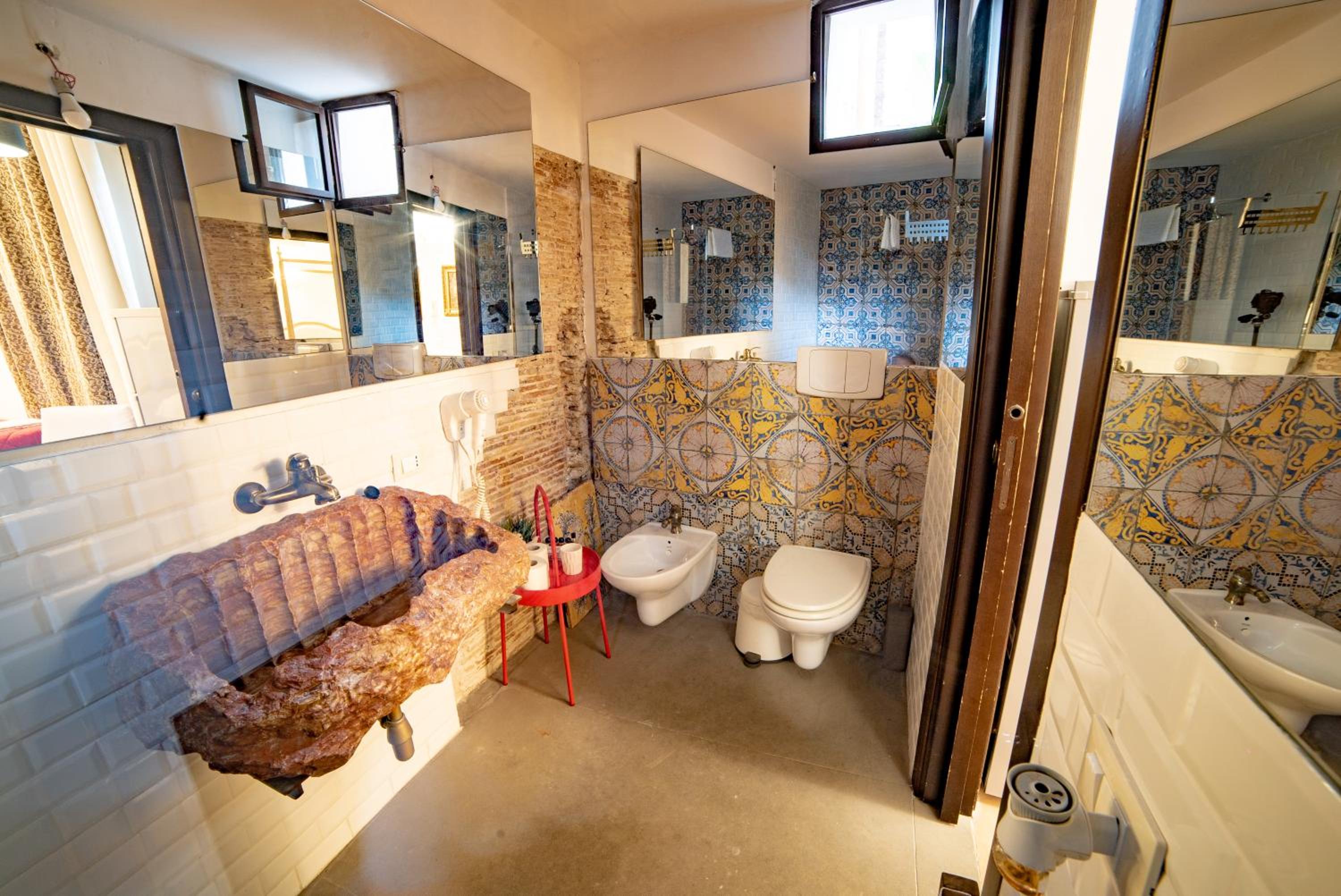 Family Room - Photo 6