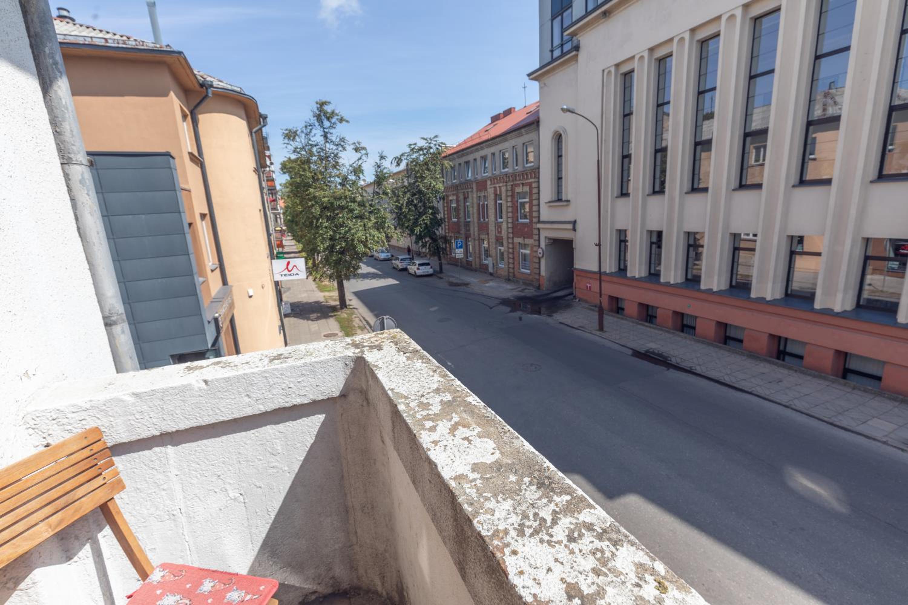 Apartment with Balcony - Photo 28