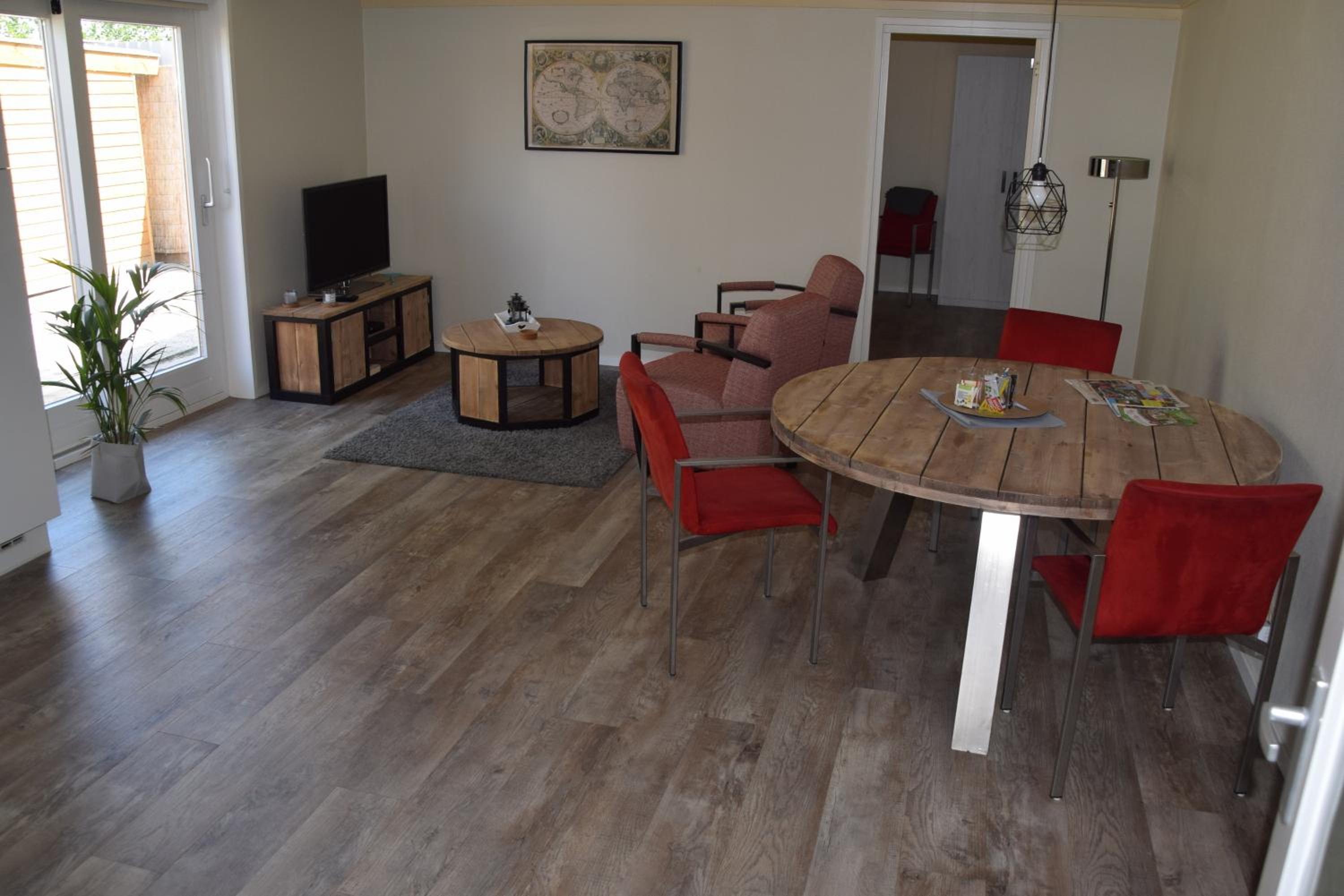 Apartment photo 1