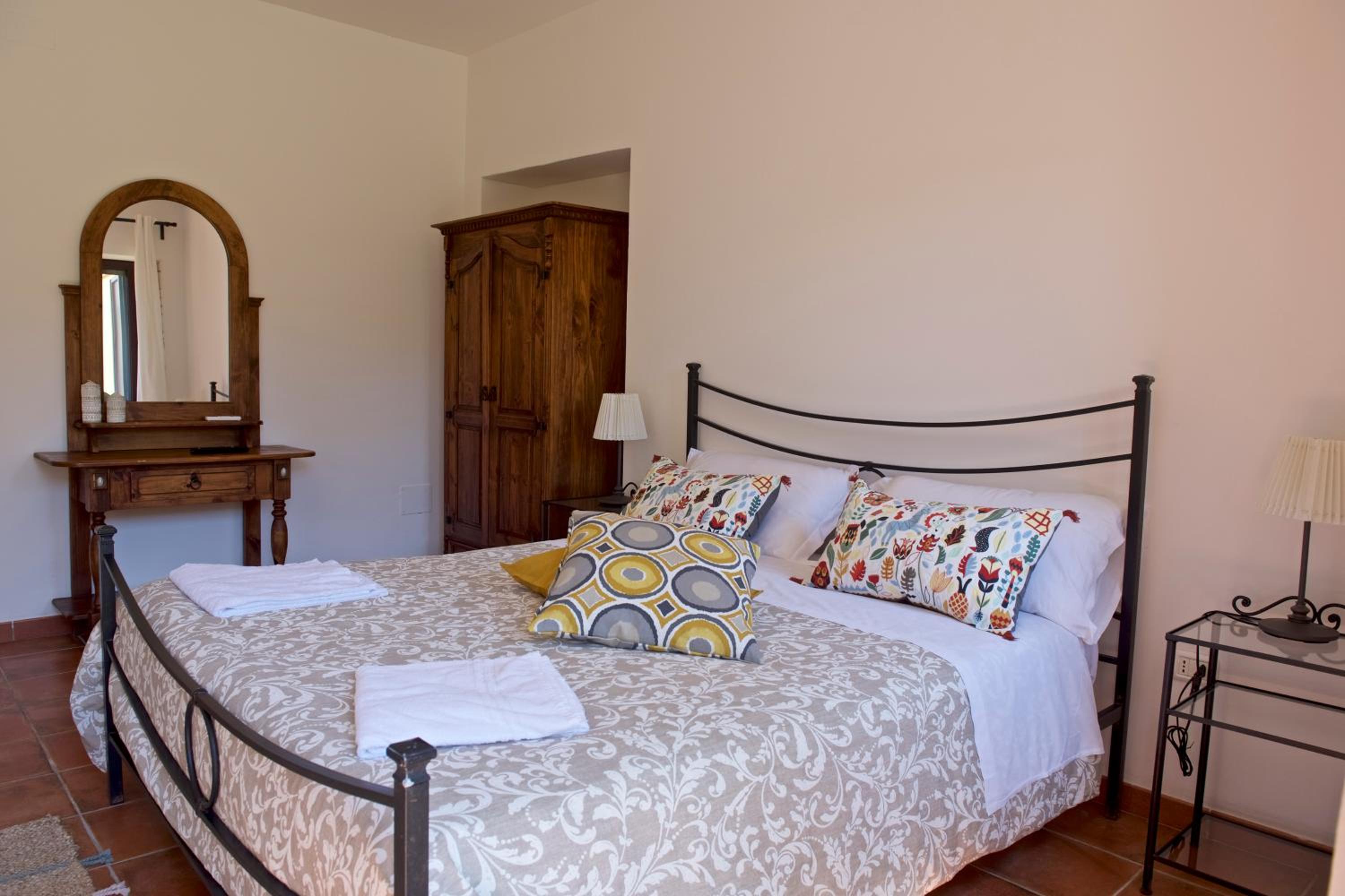 Double Room with Private Bathroom - Photo 5